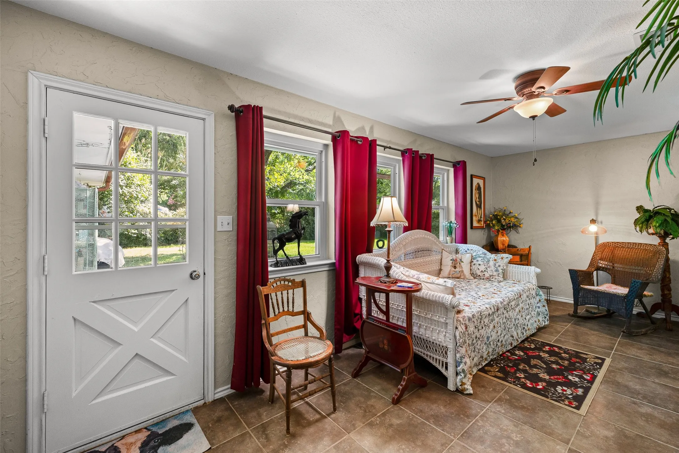 Single Family Residence For Sale in Hood County , 5110 Wedgefield Road, Granbury, Texas 76049, 3 Bedroom, 2 Bathroom, 2 Garage spaces, 2,158 Sqft, built in 1975, mls#21353462, Real Estate Agent in Granbury, Homes For Sale in Hood county, Homes For Sale in Granbury, Realtor in Granbury Texas, Real Estate Brokerage Independent Realty Texas, Luminita Cordes Realtor