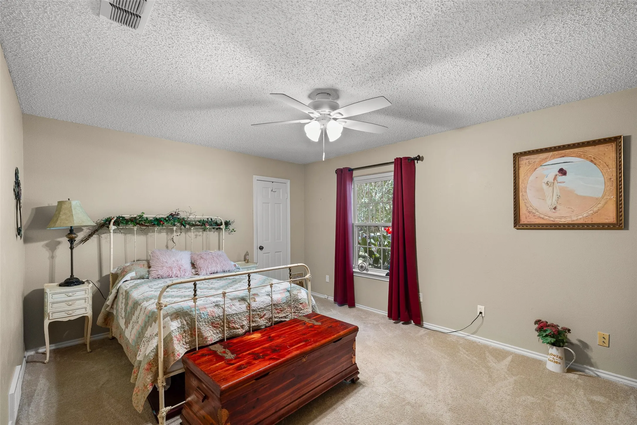 Single Family Residence For Sale in Hood County , 5110 Wedgefield Road, Granbury, Texas 76049, 3 Bedroom, 2 Bathroom, 2 Garage spaces, 2,158 Sqft, built in 1975, mls#21353462, Real Estate Agent in Granbury, Homes For Sale in Hood county, Homes For Sale in Granbury, Realtor in Granbury Texas, Real Estate Brokerage Independent Realty Texas, Luminita Cordes Realtor