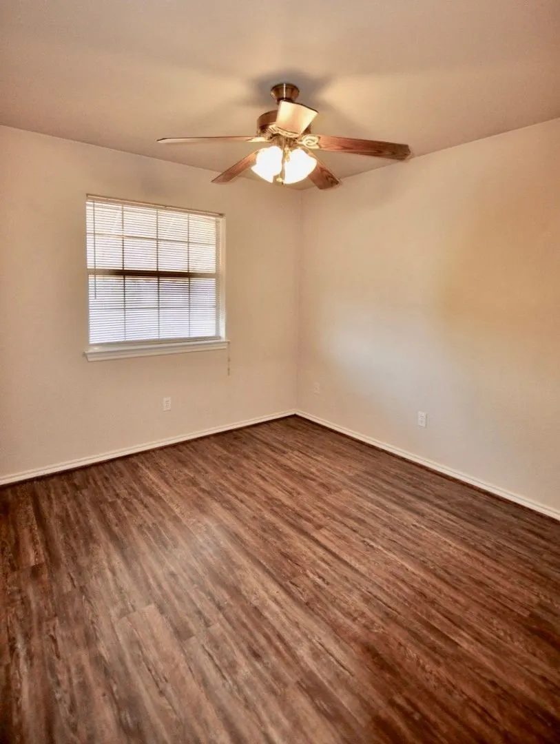 Single Family Residence For Rent in Parker County , 1838 Laura Street, Weatherford, Texas 76086, 3 Bedroom, 2 Bathroom, 2 Garage spaces, 1,298 Sqft, built in 2001, mls#21357464, Real Estate Agent in Weatherford, Homes For Rent in Parker county, Homes For Rent in Weatherford, Realtor in Weatherford Texas, Real Estate Brokerage Independent Realty Texas, Luminita Cordes Realtor