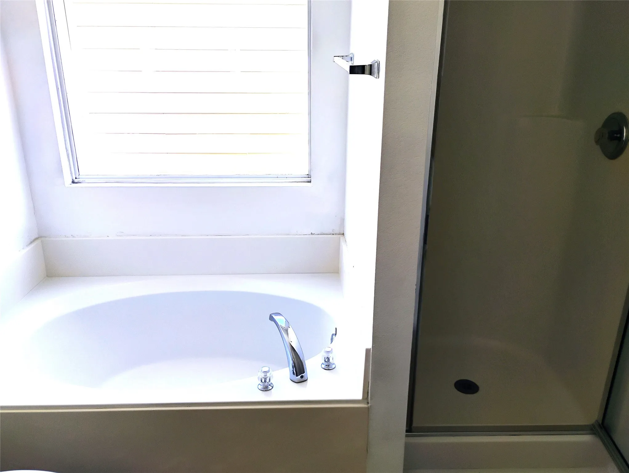 Master Garden Tub