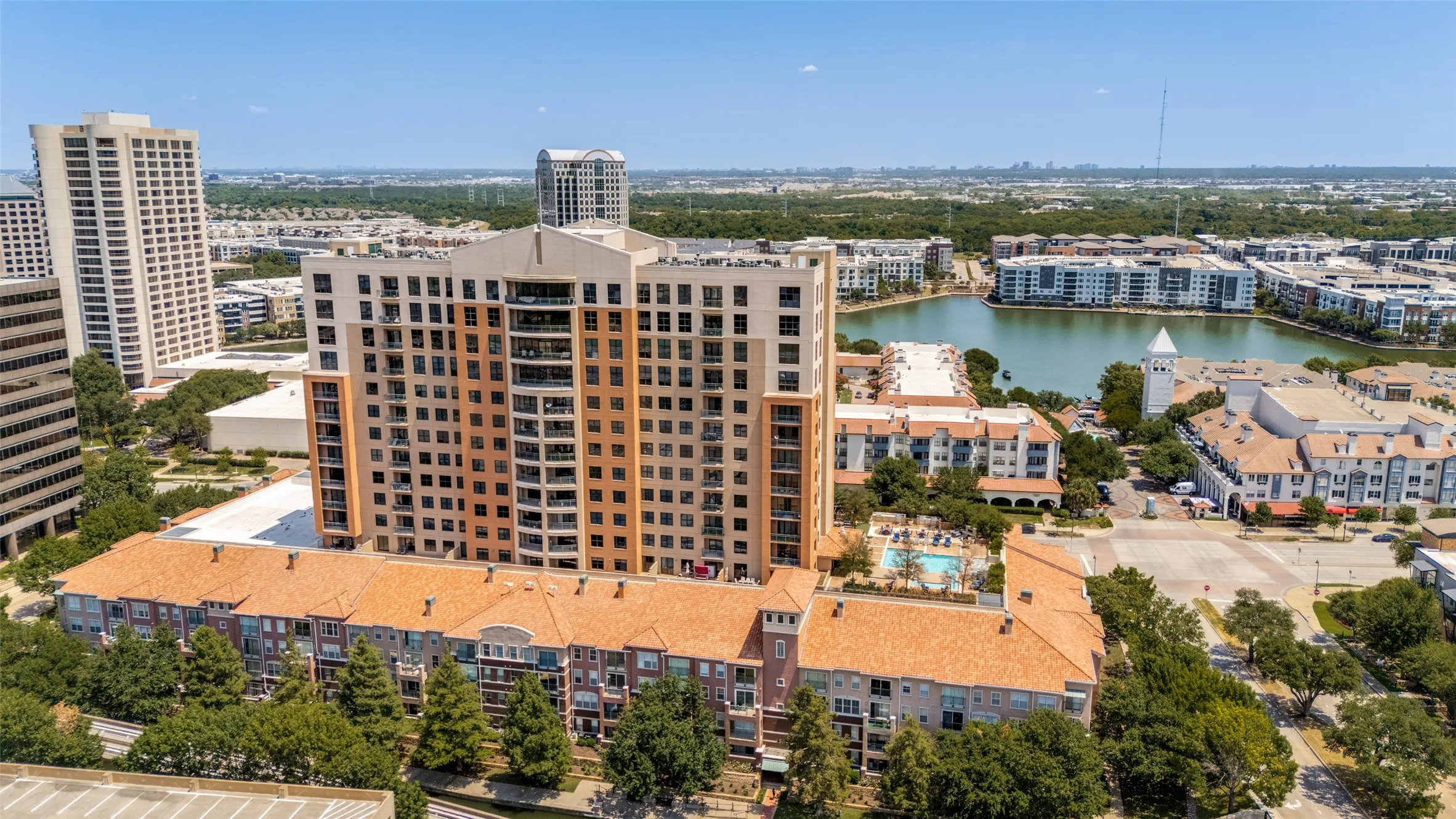 Condominium For Sale in Dallas County , 330 Las Colinas Boulevard E 1522, Irving, Texas 75039, 2 Bedroom, 2 Bathroom, 3 Garage spaces, 3,169 Sqft, built in 2001, mls#21355657, Real Estate Agent in Irving, Homes For Sale in Dallas county, Homes For Sale in Irving, Realtor in Irving Texas, Real Estate Brokerage Independent Realty Texas, Luminita Cordes Realtor