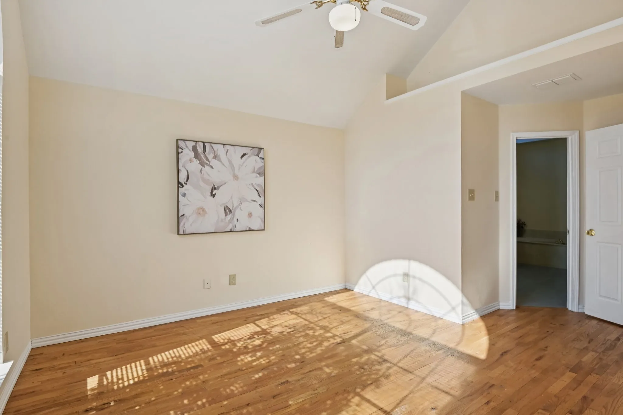 Single Family Residence For Sale in Dallas County , 6409 Wildhaven Drive, Rowlett, Texas 75089, 3 Bedroom, 3 Bathroom, 2 Garage spaces, 1,465 Sqft, built in 1991, mls#21357449, Real Estate Agent in Rowlett, Homes For Sale in Dallas county, Homes For Sale in Rowlett, Realtor in Rowlett Texas, Real Estate Brokerage Independent Realty Texas, Luminita Cordes Realtor