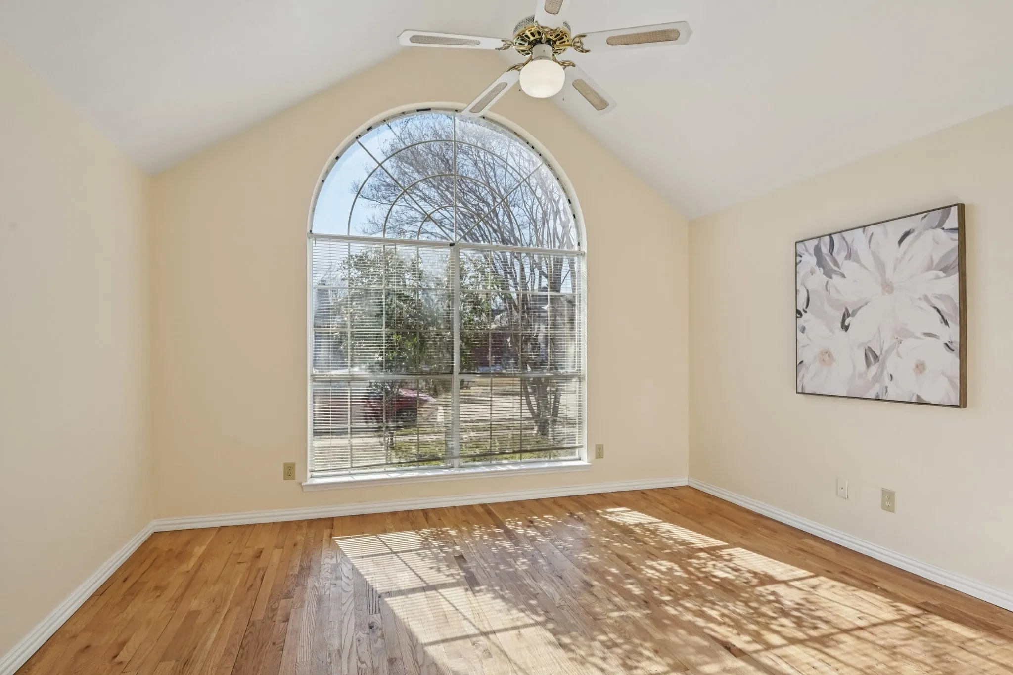 Single Family Residence For Sale in Dallas County , 6409 Wildhaven Drive, Rowlett, Texas 75089, 3 Bedroom, 3 Bathroom, 2 Garage spaces, 1,465 Sqft, built in 1991, mls#21357449, Real Estate Agent in Rowlett, Homes For Sale in Dallas county, Homes For Sale in Rowlett, Realtor in Rowlett Texas, Real Estate Brokerage Independent Realty Texas, Luminita Cordes Realtor
