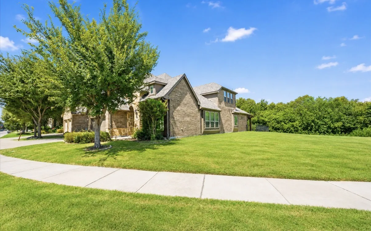 Single Family Residence For Sale in Collin County , 208 Hogue Lane, Wylie, Texas 75098, 4 Bedroom, 3 Bathroom, 2 Garage spaces, 2,531 Sqft, built in 2015, mls#21357486, Real Estate Agent in Wylie, Homes For Sale in Collin county, Homes For Sale in Wylie, Realtor in Wylie Texas, Real Estate Brokerage Independent Realty Texas, Luminita Cordes Realtor