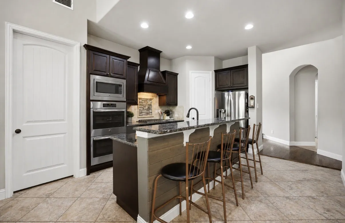 Single Family Residence For Sale in Collin County , 208 Hogue Lane, Wylie, Texas 75098, 4 Bedroom, 3 Bathroom, 2 Garage spaces, 2,531 Sqft, built in 2015, mls#21357486, Real Estate Agent in Wylie, Homes For Sale in Collin county, Homes For Sale in Wylie, Realtor in Wylie Texas, Real Estate Brokerage Independent Realty Texas, Luminita Cordes Realtor