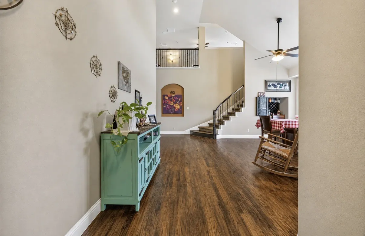Single Family Residence For Sale in Collin County , 208 Hogue Lane, Wylie, Texas 75098, 4 Bedroom, 3 Bathroom, 2 Garage spaces, 2,531 Sqft, built in 2015, mls#21357486, Real Estate Agent in Wylie, Homes For Sale in Collin county, Homes For Sale in Wylie, Realtor in Wylie Texas, Real Estate Brokerage Independent Realty Texas, Luminita Cordes Realtor