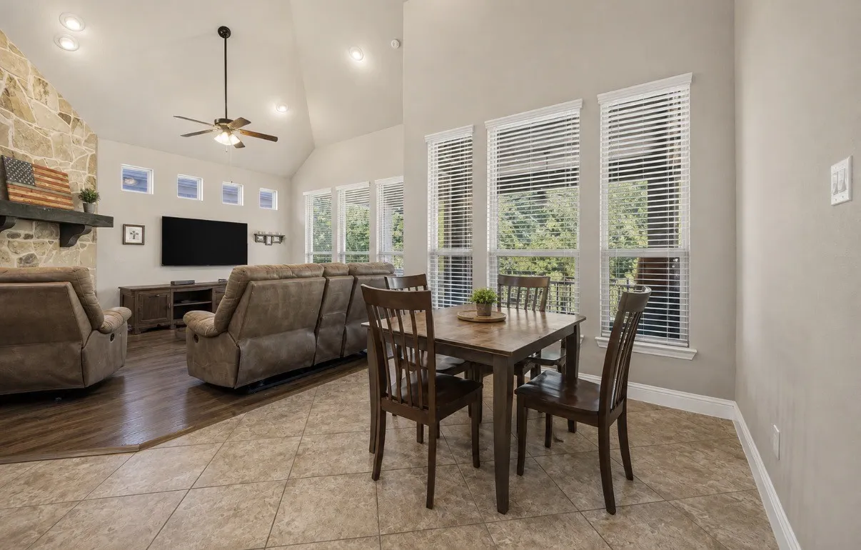 Single Family Residence For Sale in Collin County , 208 Hogue Lane, Wylie, Texas 75098, 4 Bedroom, 3 Bathroom, 2 Garage spaces, 2,531 Sqft, built in 2015, mls#21357486, Real Estate Agent in Wylie, Homes For Sale in Collin county, Homes For Sale in Wylie, Realtor in Wylie Texas, Real Estate Brokerage Independent Realty Texas, Luminita Cordes Realtor
