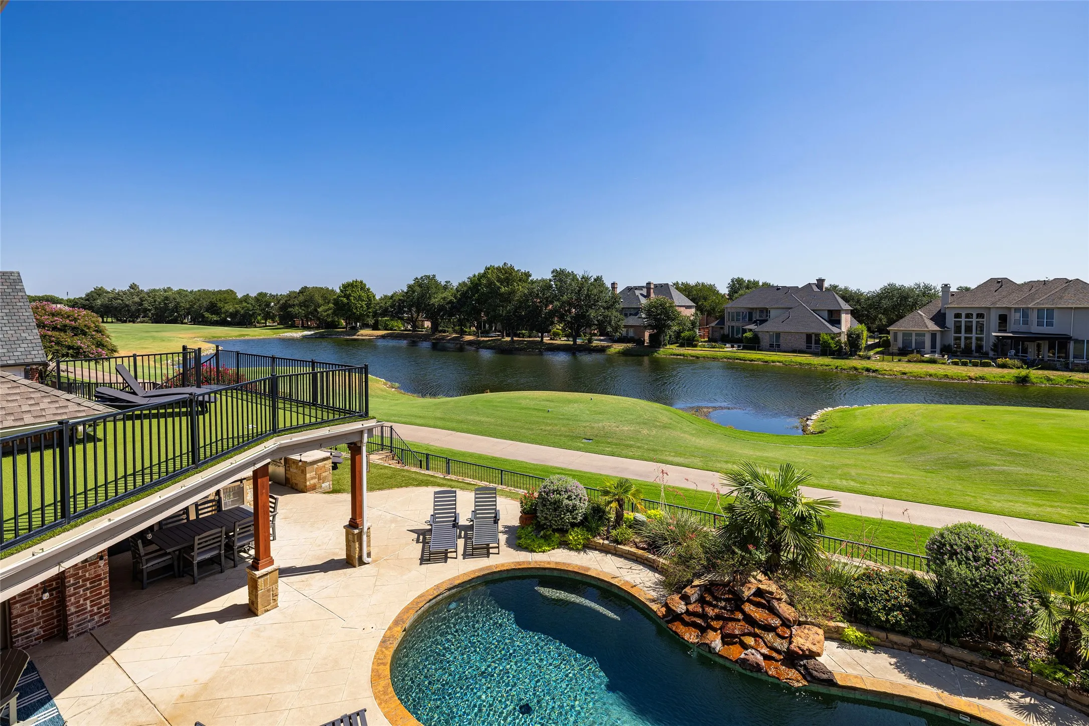 Single Family Residence For Sale in Collin County , 2808 Amesbury Drive, Plano, Texas 75093, 4 Bedroom, 4 Bathroom, 3 Garage spaces, 4,990 Sqft, built in 1992, mls#21350292, Real Estate Agent in Plano, Homes For Sale in Collin county, Homes For Sale in Plano, Realtor in Plano Texas, Real Estate Brokerage Independent Realty Texas, Luminita Cordes Realtor