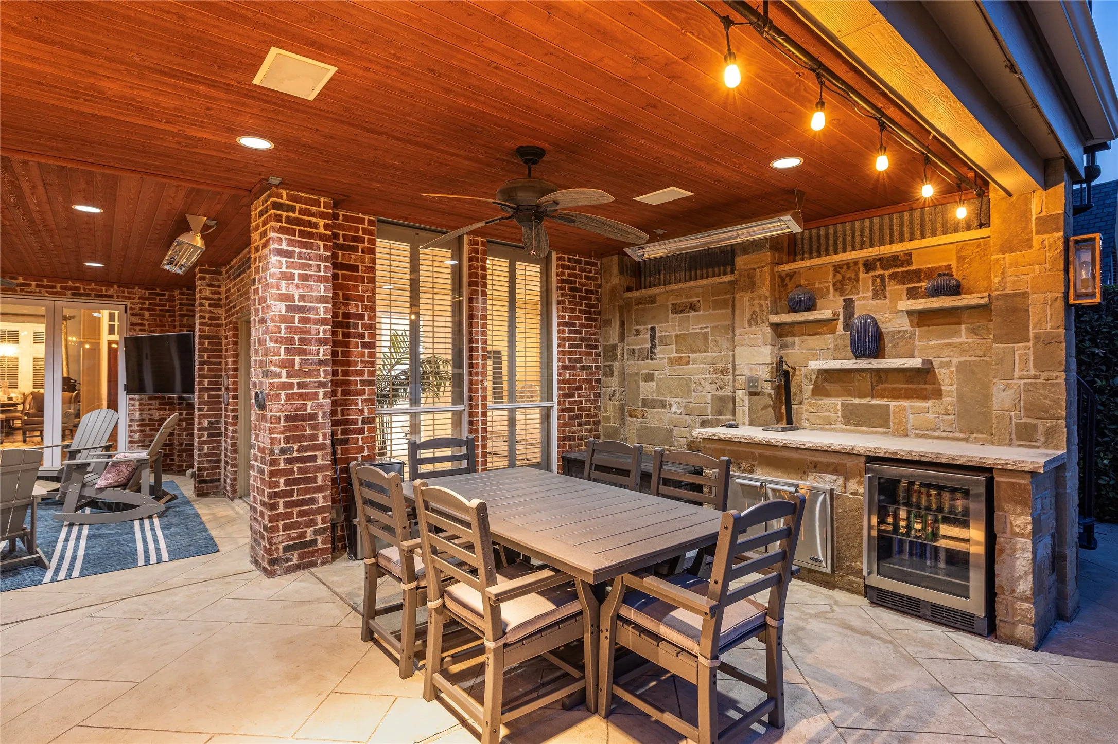 Single Family Residence For Sale in Collin County , 2808 Amesbury Drive, Plano, Texas 75093, 4 Bedroom, 4 Bathroom, 3 Garage spaces, 4,990 Sqft, built in 1992, mls#21350292, Real Estate Agent in Plano, Homes For Sale in Collin county, Homes For Sale in Plano, Realtor in Plano Texas, Real Estate Brokerage Independent Realty Texas, Luminita Cordes Realtor