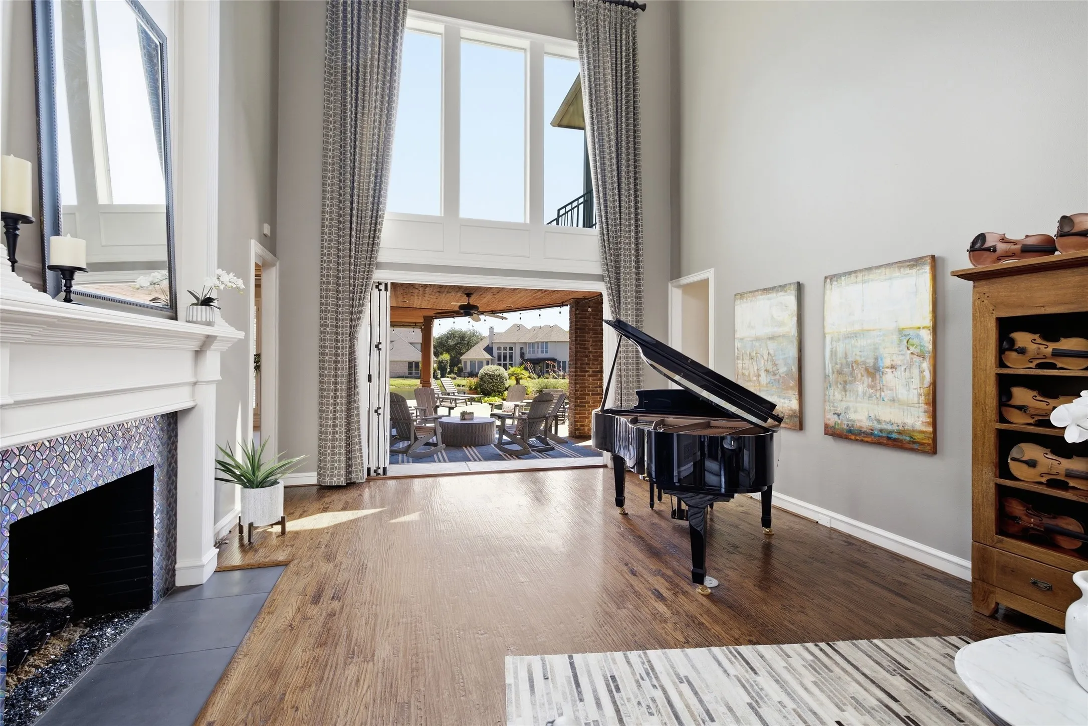 10 Foot Accordion Doors - Open to backyard living area
