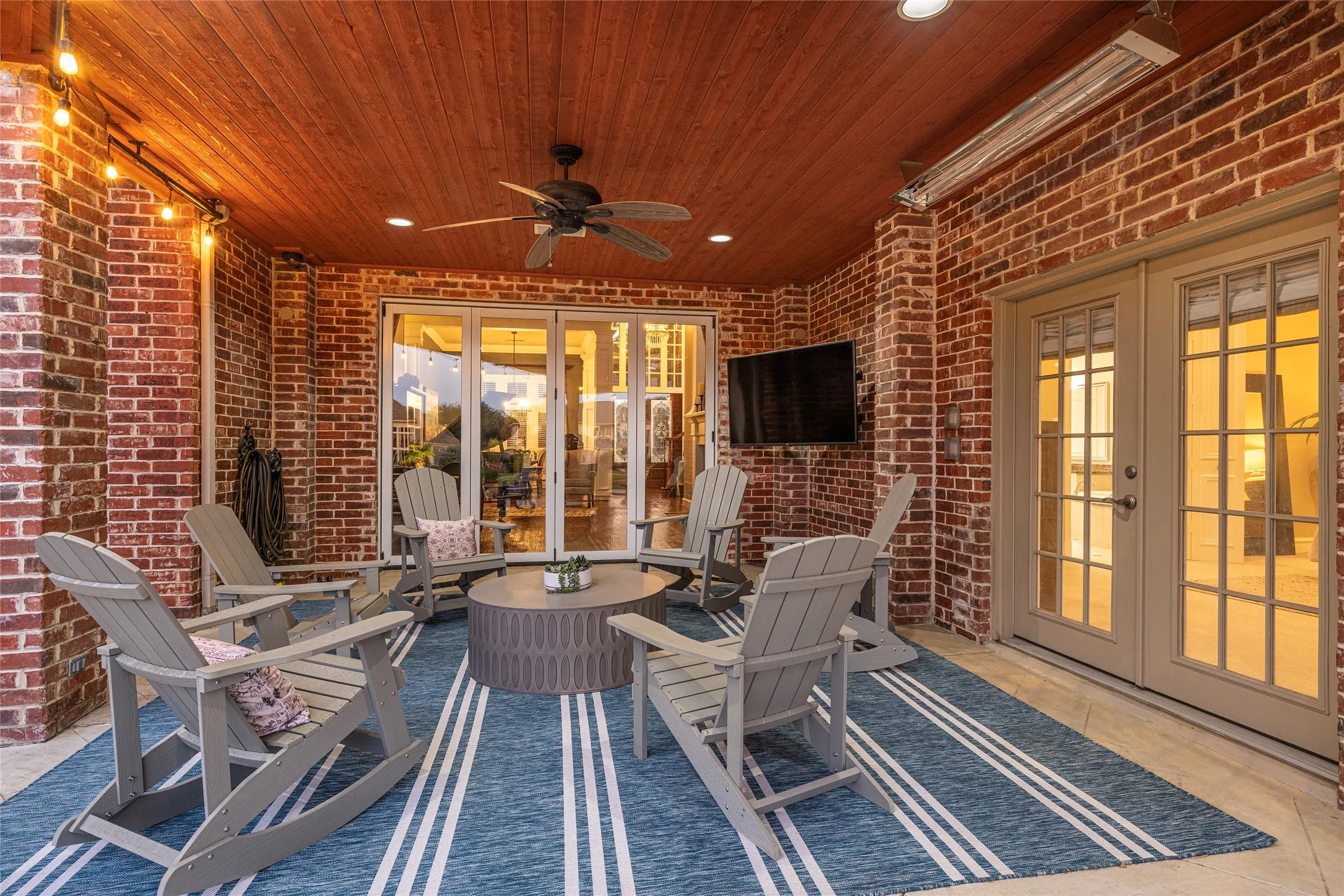 Single Family Residence For Sale in Collin County , 2808 Amesbury Drive, Plano, Texas 75093, 4 Bedroom, 4 Bathroom, 3 Garage spaces, 4,990 Sqft, built in 1992, mls#21350292, Real Estate Agent in Plano, Homes For Sale in Collin county, Homes For Sale in Plano, Realtor in Plano Texas, Real Estate Brokerage Independent Realty Texas, Luminita Cordes Realtor
