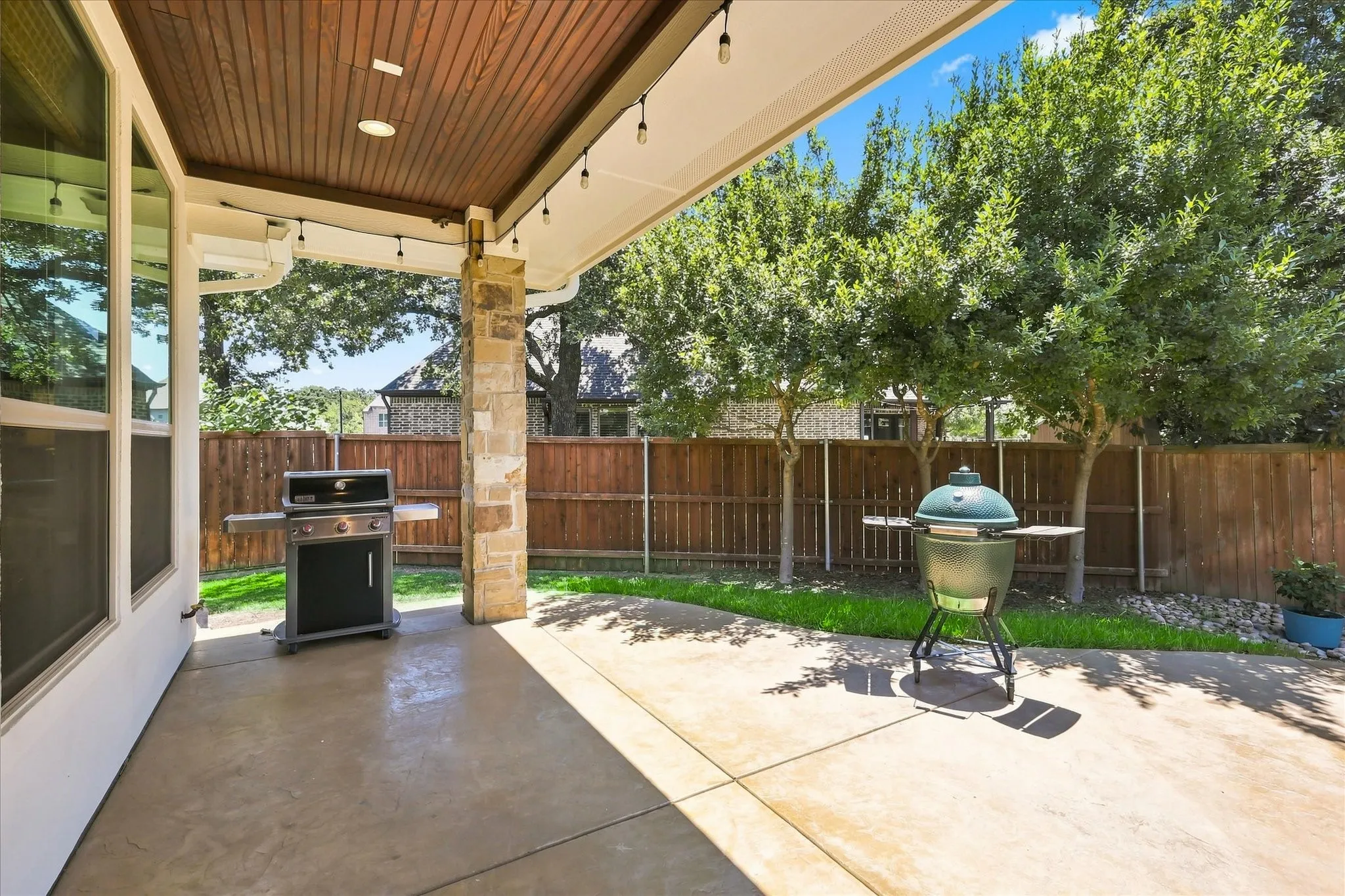 Single Family Residence For Sale in Denton County , 412 Nora Lane, Argyle, Texas 76226, 4 Bedroom, 3 Bathroom, 3 Garage spaces, 3,112 Sqft, built in 2015, mls#21356664, Real Estate Agent in Argyle, Homes For Sale in Denton county, Homes For Sale in Argyle, Realtor in Argyle Texas, Real Estate Brokerage Independent Realty Texas, Luminita Cordes Realtor