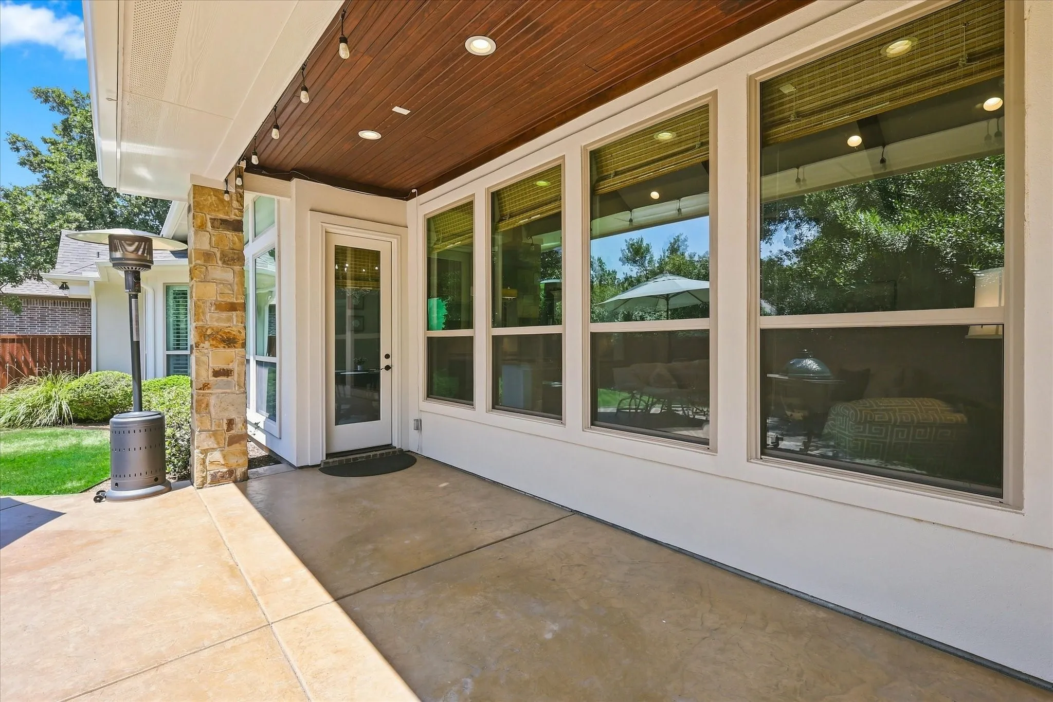 Single Family Residence For Sale in Denton County , 412 Nora Lane, Argyle, Texas 76226, 4 Bedroom, 3 Bathroom, 3 Garage spaces, 3,112 Sqft, built in 2015, mls#21356664, Real Estate Agent in Argyle, Homes For Sale in Denton county, Homes For Sale in Argyle, Realtor in Argyle Texas, Real Estate Brokerage Independent Realty Texas, Luminita Cordes Realtor