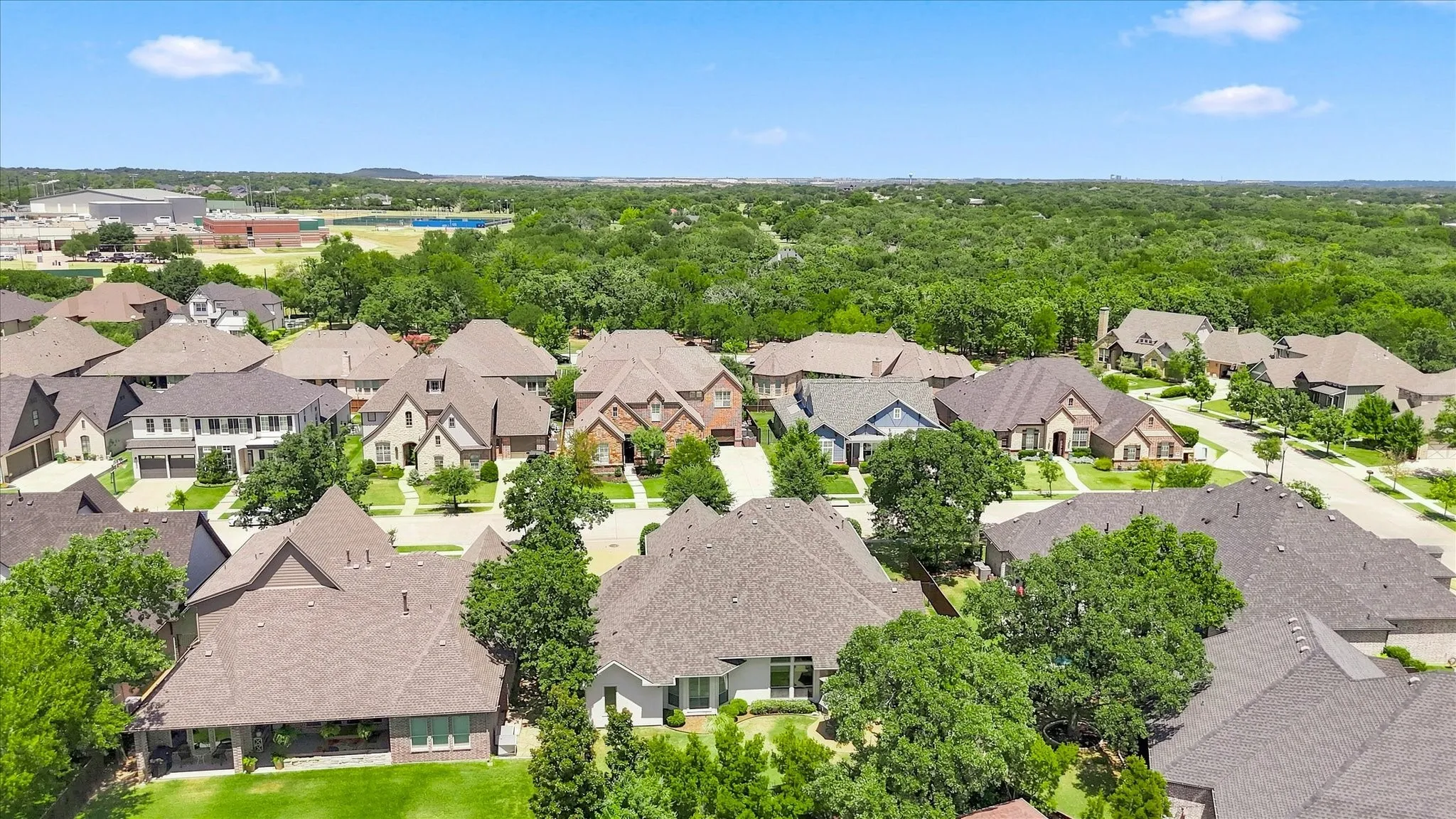 Single Family Residence For Sale in Denton County , 412 Nora Lane, Argyle, Texas 76226, 4 Bedroom, 3 Bathroom, 3 Garage spaces, 3,112 Sqft, built in 2015, mls#21356664, Real Estate Agent in Argyle, Homes For Sale in Denton county, Homes For Sale in Argyle, Realtor in Argyle Texas, Real Estate Brokerage Independent Realty Texas, Luminita Cordes Realtor