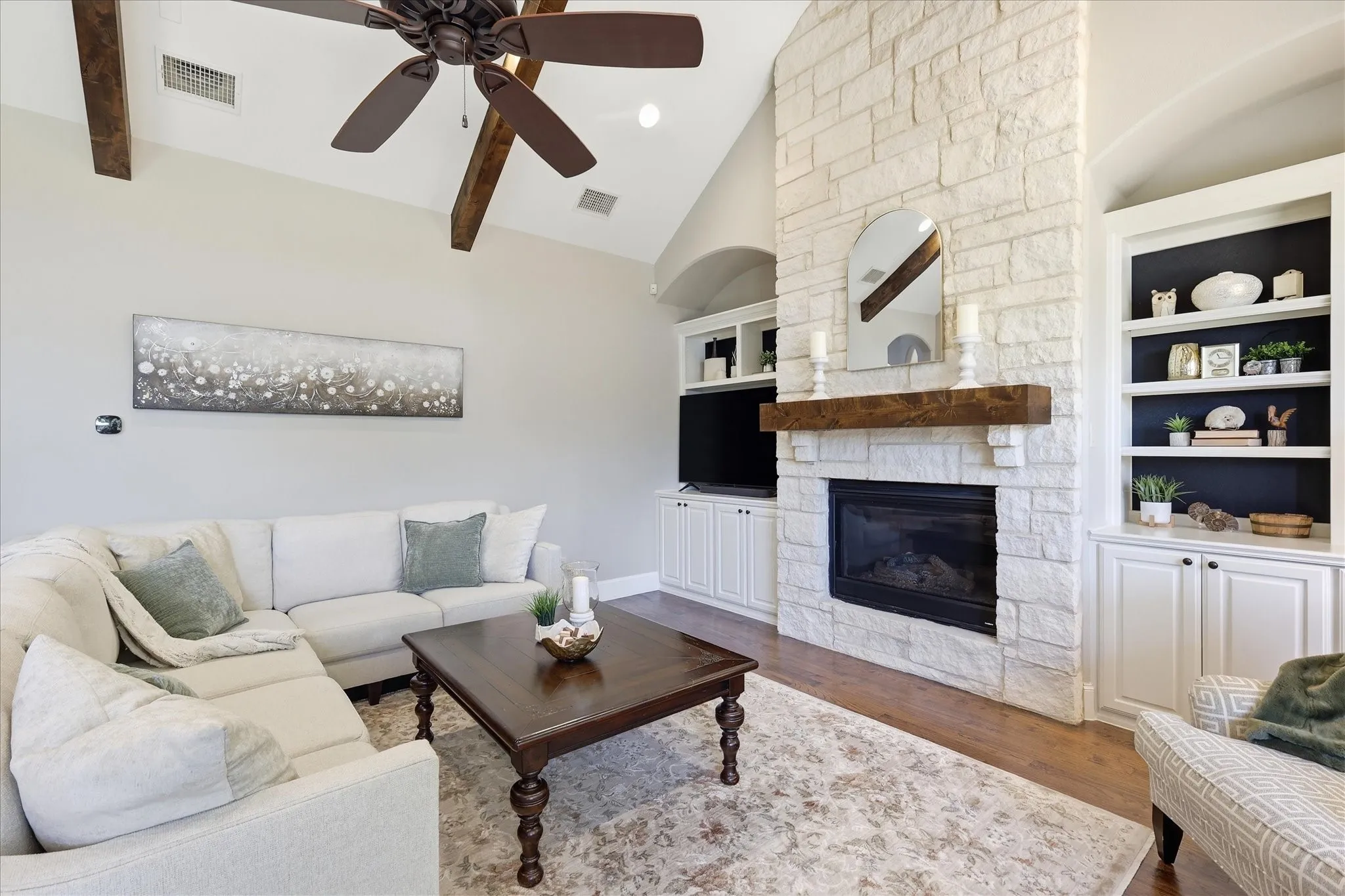 Single Family Residence For Sale in Denton County , 412 Nora Lane, Argyle, Texas 76226, 4 Bedroom, 3 Bathroom, 3 Garage spaces, 3,112 Sqft, built in 2015, mls#21356664, Real Estate Agent in Argyle, Homes For Sale in Denton county, Homes For Sale in Argyle, Realtor in Argyle Texas, Real Estate Brokerage Independent Realty Texas, Luminita Cordes Realtor