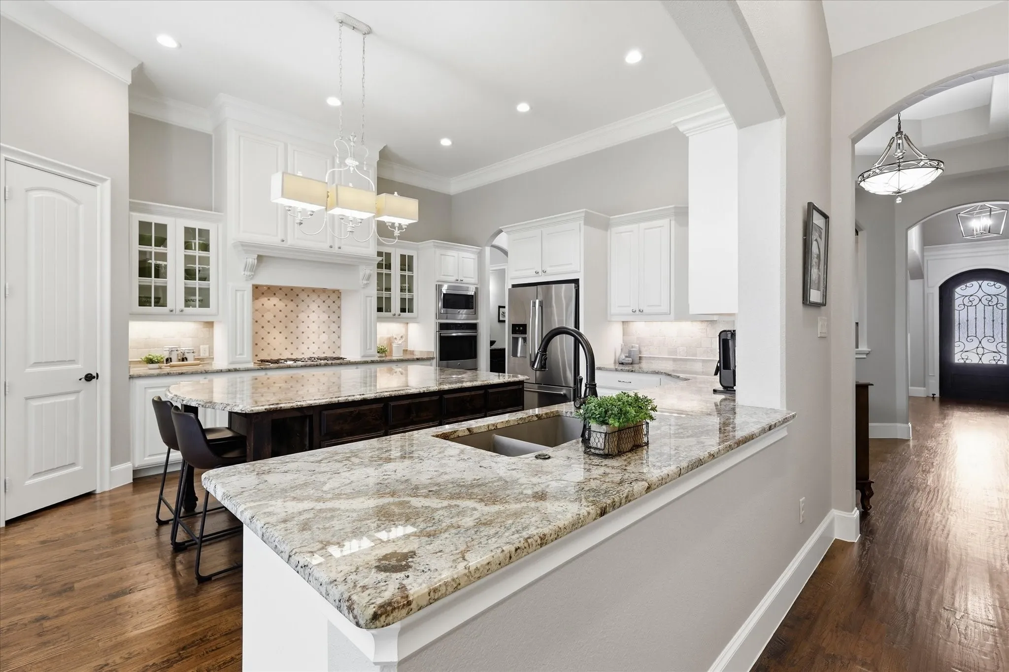 Single Family Residence For Sale in Denton County , 412 Nora Lane, Argyle, Texas 76226, 4 Bedroom, 3 Bathroom, 3 Garage spaces, 3,112 Sqft, built in 2015, mls#21356664, Real Estate Agent in Argyle, Homes For Sale in Denton county, Homes For Sale in Argyle, Realtor in Argyle Texas, Real Estate Brokerage Independent Realty Texas, Luminita Cordes Realtor