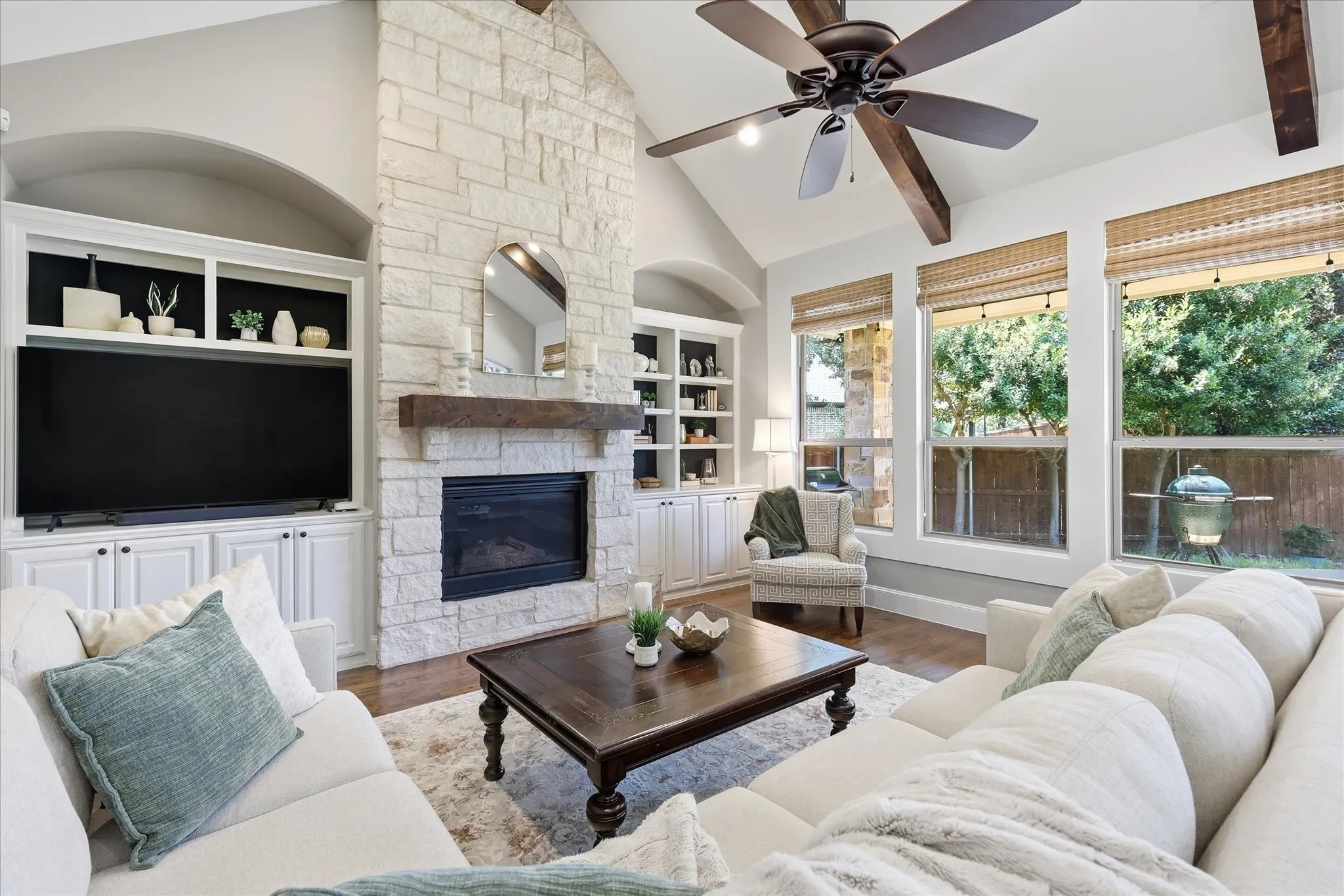 Single Family Residence For Sale in Denton County , 412 Nora Lane, Argyle, Texas 76226, 4 Bedroom, 3 Bathroom, 3 Garage spaces, 3,112 Sqft, built in 2015, mls#21356664, Real Estate Agent in Argyle, Homes For Sale in Denton county, Homes For Sale in Argyle, Realtor in Argyle Texas, Real Estate Brokerage Independent Realty Texas, Luminita Cordes Realtor