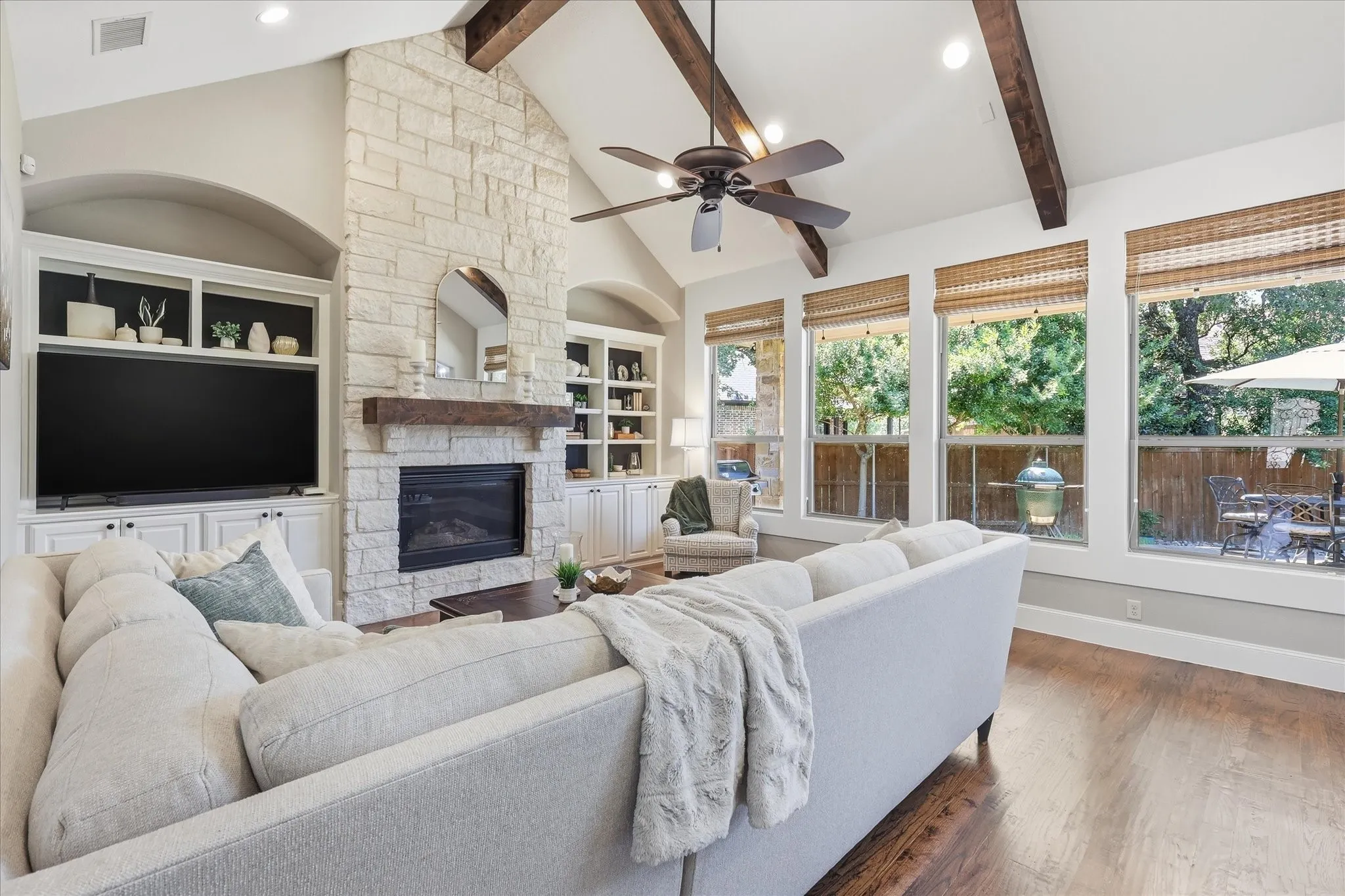 Single Family Residence For Sale in Denton County , 412 Nora Lane, Argyle, Texas 76226, 4 Bedroom, 3 Bathroom, 3 Garage spaces, 3,112 Sqft, built in 2015, mls#21356664, Real Estate Agent in Argyle, Homes For Sale in Denton county, Homes For Sale in Argyle, Realtor in Argyle Texas, Real Estate Brokerage Independent Realty Texas, Luminita Cordes Realtor