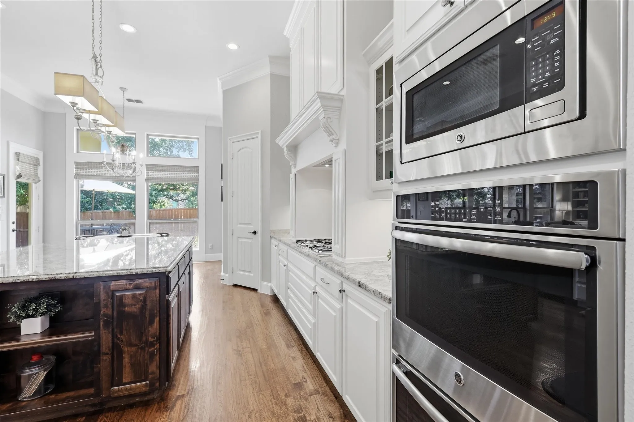 Single Family Residence For Sale in Denton County , 412 Nora Lane, Argyle, Texas 76226, 4 Bedroom, 3 Bathroom, 3 Garage spaces, 3,112 Sqft, built in 2015, mls#21356664, Real Estate Agent in Argyle, Homes For Sale in Denton county, Homes For Sale in Argyle, Realtor in Argyle Texas, Real Estate Brokerage Independent Realty Texas, Luminita Cordes Realtor