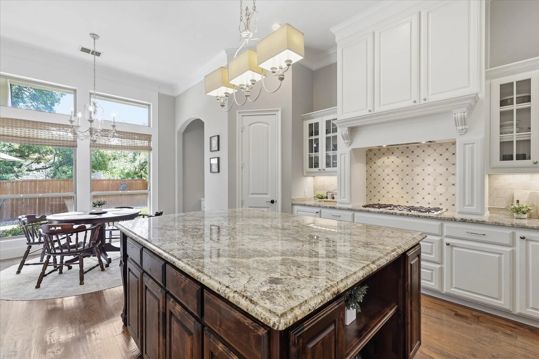 Single Family Residence For Sale in Denton County , 412 Nora Lane, Argyle, Texas 76226, 4 Bedroom, 3 Bathroom, 3 Garage spaces, 3,112 Sqft, built in 2015, mls#21356664, Real Estate Agent in Argyle, Homes For Sale in Denton county, Homes For Sale in Argyle, Realtor in Argyle Texas, Real Estate Brokerage Independent Realty Texas, Luminita Cordes Realtor