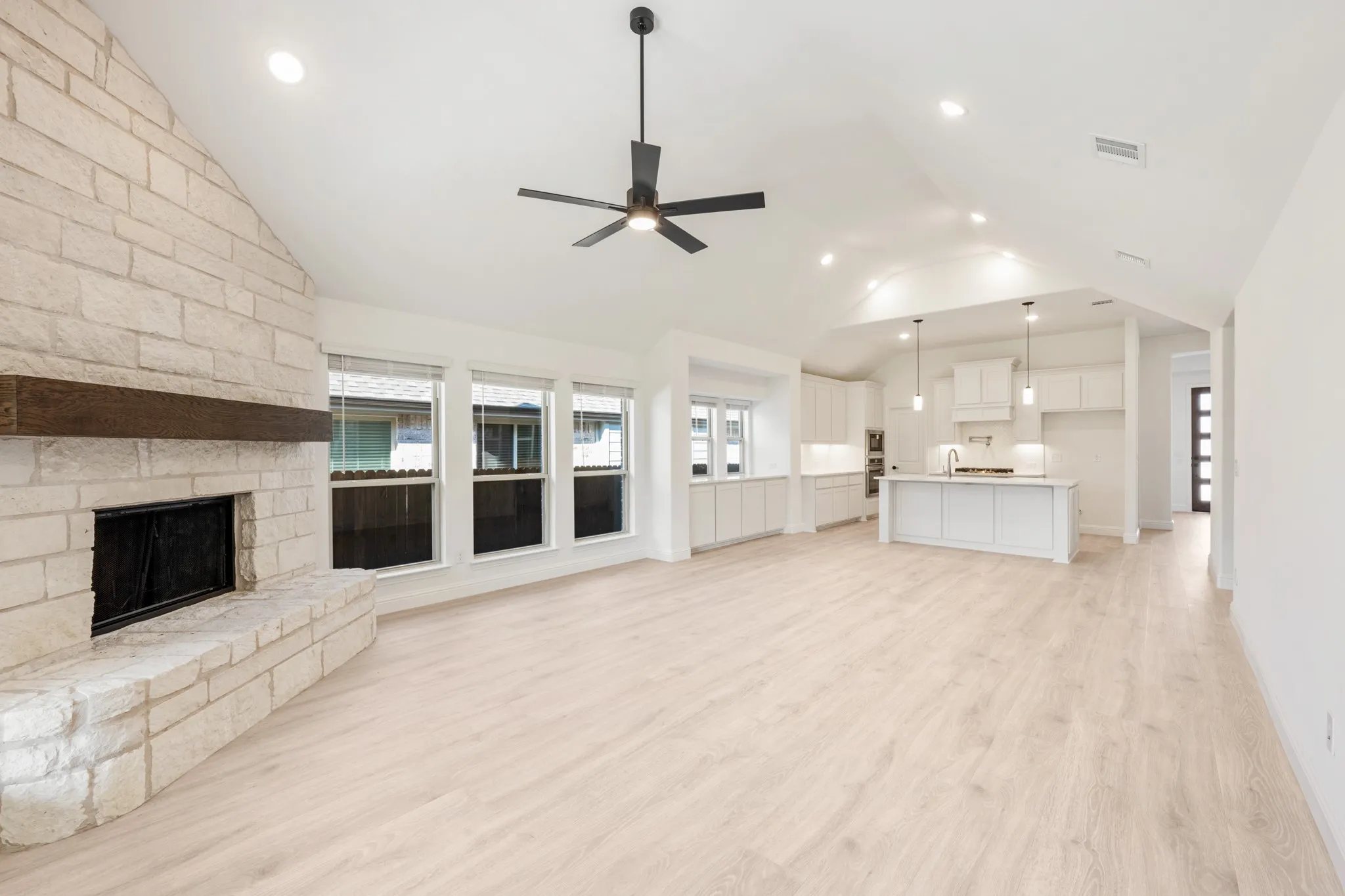 Single Family Residence For Sale in Collin County , 2009 Amber Gate Drive, Anna, Texas 75409, 4 Bedroom, 3 Bathroom, 2 Garage spaces, 2,759 Sqft, built in 2025, mls#21357517, Real Estate Agent in Anna, Homes For Sale in Collin county, Homes For Sale in Anna, Realtor in Anna Texas, Real Estate Brokerage Independent Realty Texas, Luminita Cordes Realtor