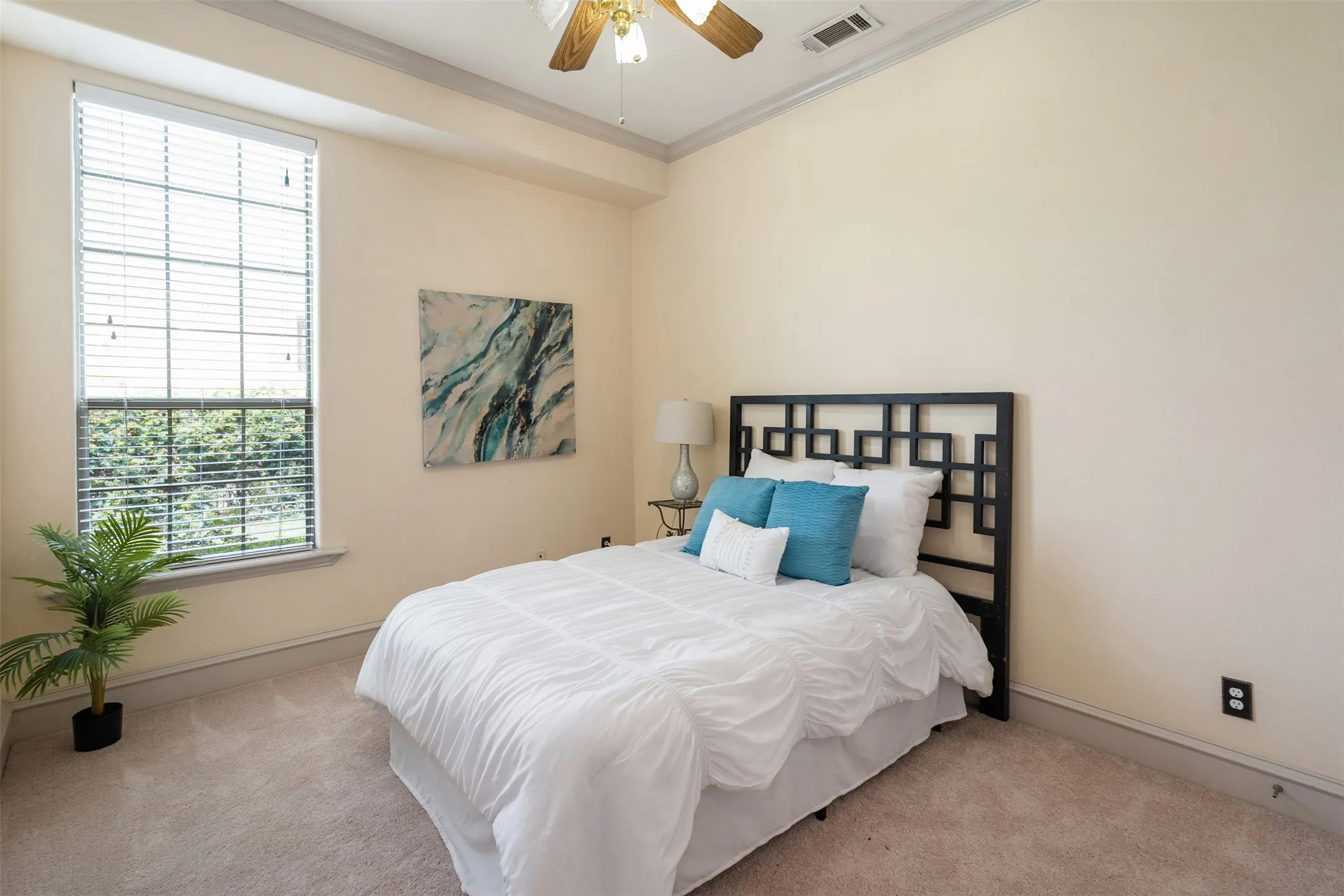 Single Family Residence For Sale in Dallas County , 2627 Wells Court, Cedar Hill, Texas 75104, 7 Bedroom, 7 Bathroom, 3 Garage spaces, 6,300 Sqft, built in 2006, mls#21357521, Real Estate Agent in Cedar Hill, Homes For Sale in Dallas county, Homes For Sale in Cedar Hill, Realtor in Cedar Hill Texas, Real Estate Brokerage Independent Realty Texas, Luminita Cordes Realtor