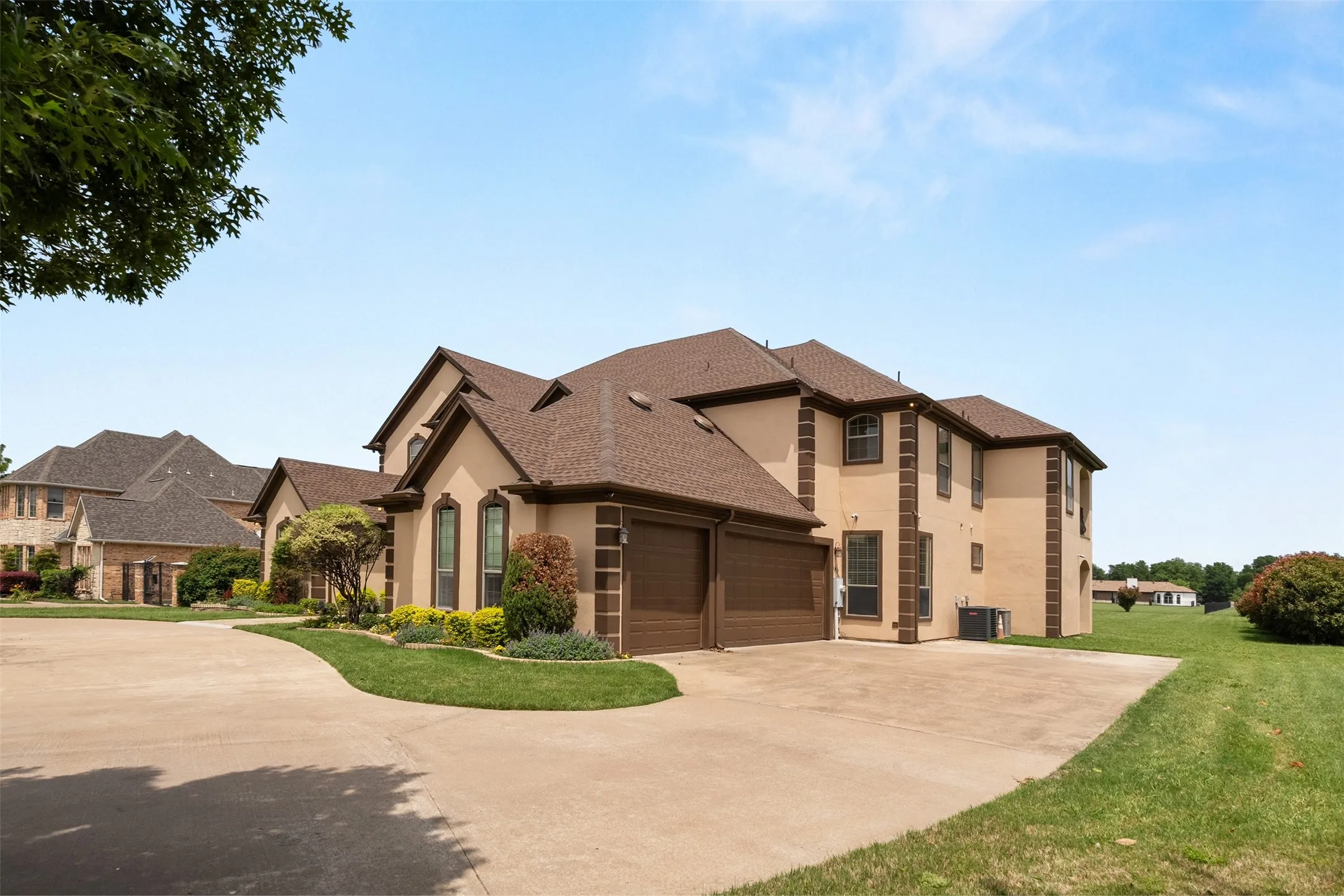 Single Family Residence For Sale in Dallas County , 2627 Wells Court, Cedar Hill, Texas 75104, 7 Bedroom, 7 Bathroom, 3 Garage spaces, 6,300 Sqft, built in 2006, mls#21357521, Real Estate Agent in Cedar Hill, Homes For Sale in Dallas county, Homes For Sale in Cedar Hill, Realtor in Cedar Hill Texas, Real Estate Brokerage Independent Realty Texas, Luminita Cordes Realtor