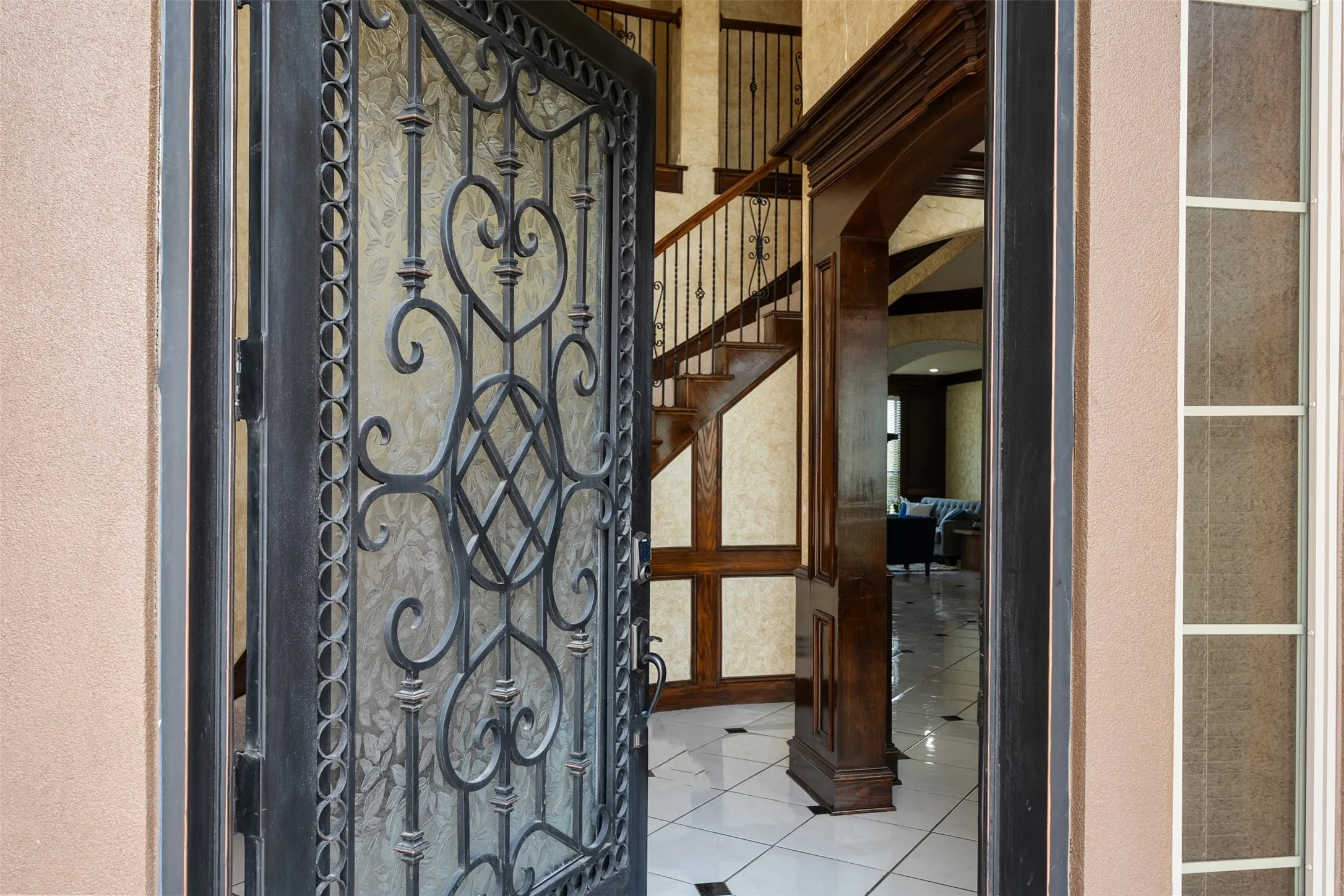 Single Family Residence For Sale in Dallas County , 2627 Wells Court, Cedar Hill, Texas 75104, 7 Bedroom, 7 Bathroom, 3 Garage spaces, 6,300 Sqft, built in 2006, mls#21357521, Real Estate Agent in Cedar Hill, Homes For Sale in Dallas county, Homes For Sale in Cedar Hill, Realtor in Cedar Hill Texas, Real Estate Brokerage Independent Realty Texas, Luminita Cordes Realtor