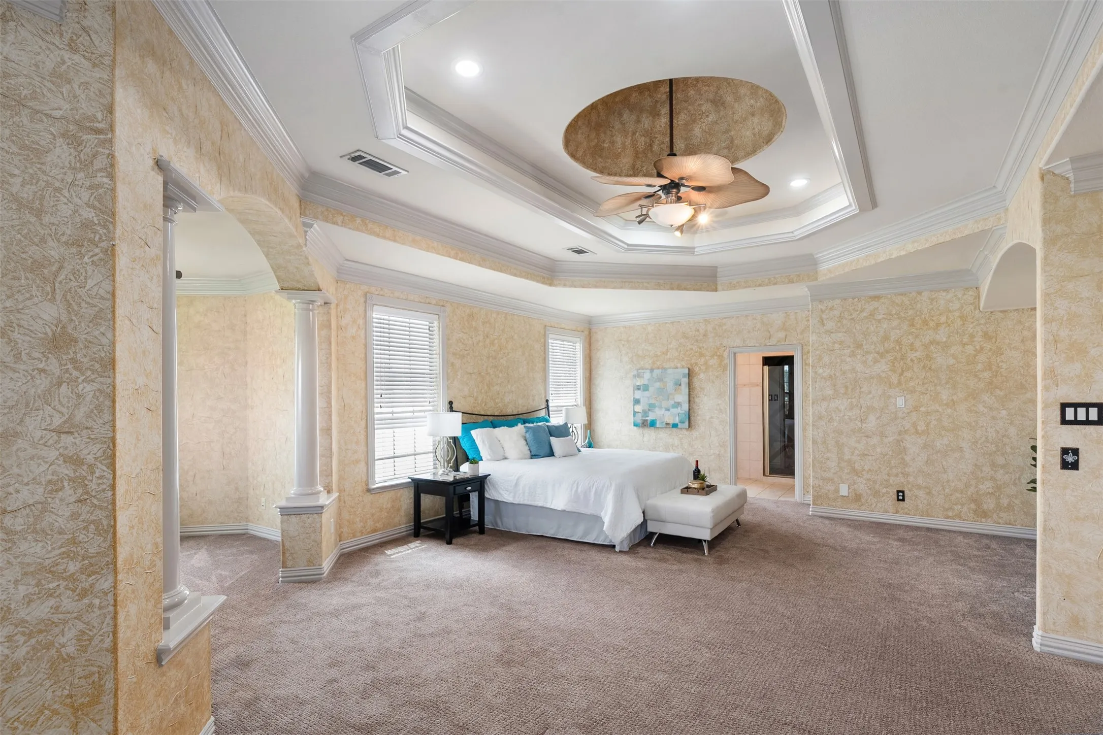 Single Family Residence For Sale in Dallas County , 2627 Wells Court, Cedar Hill, Texas 75104, 7 Bedroom, 7 Bathroom, 3 Garage spaces, 6,300 Sqft, built in 2006, mls#21357521, Real Estate Agent in Cedar Hill, Homes For Sale in Dallas county, Homes For Sale in Cedar Hill, Realtor in Cedar Hill Texas, Real Estate Brokerage Independent Realty Texas, Luminita Cordes Realtor