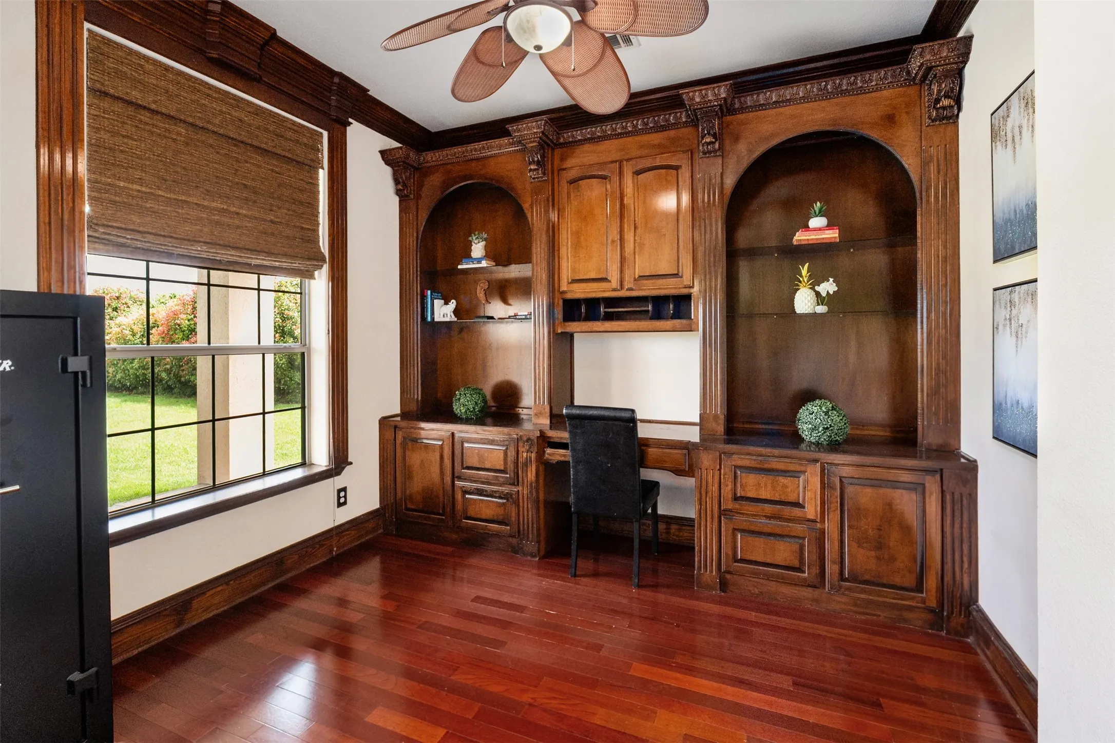 Single Family Residence For Sale in Dallas County , 2627 Wells Court, Cedar Hill, Texas 75104, 7 Bedroom, 7 Bathroom, 3 Garage spaces, 6,300 Sqft, built in 2006, mls#21357521, Real Estate Agent in Cedar Hill, Homes For Sale in Dallas county, Homes For Sale in Cedar Hill, Realtor in Cedar Hill Texas, Real Estate Brokerage Independent Realty Texas, Luminita Cordes Realtor