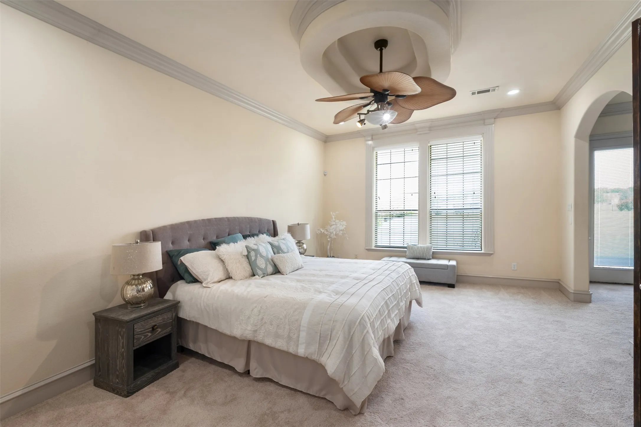 Single Family Residence For Sale in Dallas County , 2627 Wells Court, Cedar Hill, Texas 75104, 7 Bedroom, 7 Bathroom, 3 Garage spaces, 6,300 Sqft, built in 2006, mls#21357521, Real Estate Agent in Cedar Hill, Homes For Sale in Dallas county, Homes For Sale in Cedar Hill, Realtor in Cedar Hill Texas, Real Estate Brokerage Independent Realty Texas, Luminita Cordes Realtor
