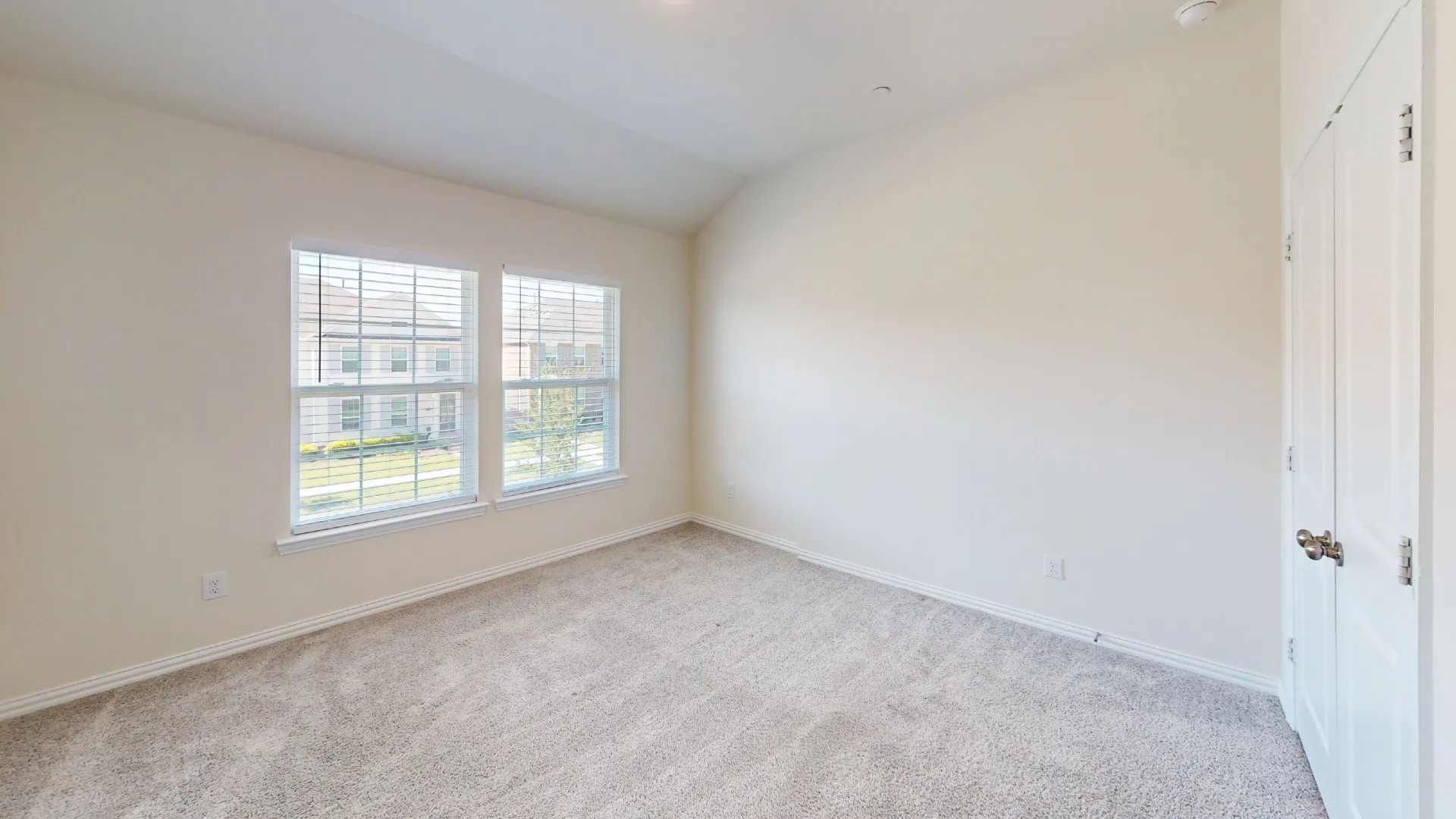 Townhouse For Rent in Collin County , 13242 Teton Street, Frisco, Texas 75035, 2 Bedroom, 3 Bathroom, 2 Garage spaces, 1,768 Sqft, built in 2023, mls#21357523, Real Estate Agent in Frisco, Homes For Rent in Collin county, Homes For Rent in Frisco, Realtor in Frisco Texas, Real Estate Brokerage Independent Realty Texas, Luminita Cordes Realtor