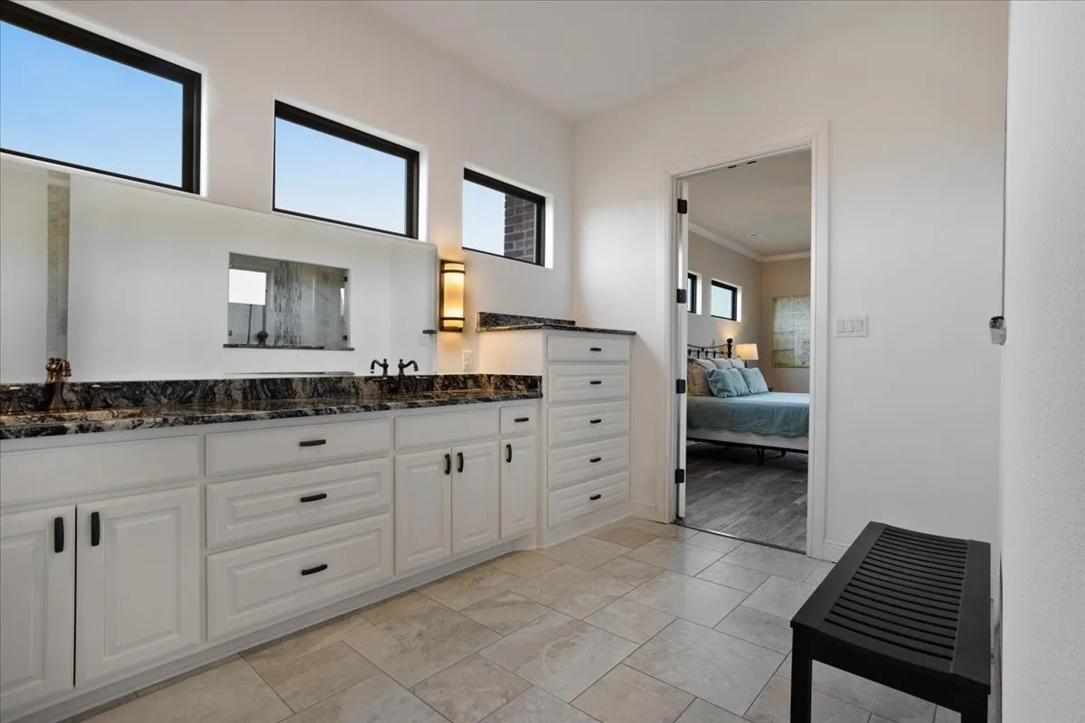 Single Family Residence For Sale in Collin County , 8636 Morgan Road, Blue Ridge, Texas 75424, 3 Bedroom, 4 Bathroom, 3 Garage spaces, 3,324 Sqft, built in 2016, mls#21356431, Real Estate Agent in Blue Ridge, Homes For Sale in Collin county, Homes For Sale in Blue Ridge, Realtor in Blue Ridge Texas, Real Estate Brokerage Independent Realty Texas, Luminita Cordes Realtor
