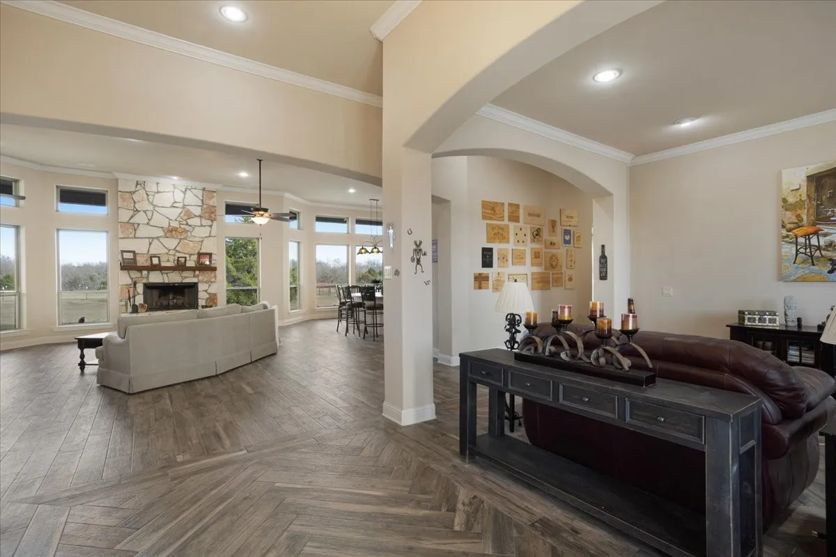Single Family Residence For Sale in Collin County , 8636 Morgan Road, Blue Ridge, Texas 75424, 3 Bedroom, 4 Bathroom, 3 Garage spaces, 3,324 Sqft, built in 2016, mls#21356431, Real Estate Agent in Blue Ridge, Homes For Sale in Collin county, Homes For Sale in Blue Ridge, Realtor in Blue Ridge Texas, Real Estate Brokerage Independent Realty Texas, Luminita Cordes Realtor