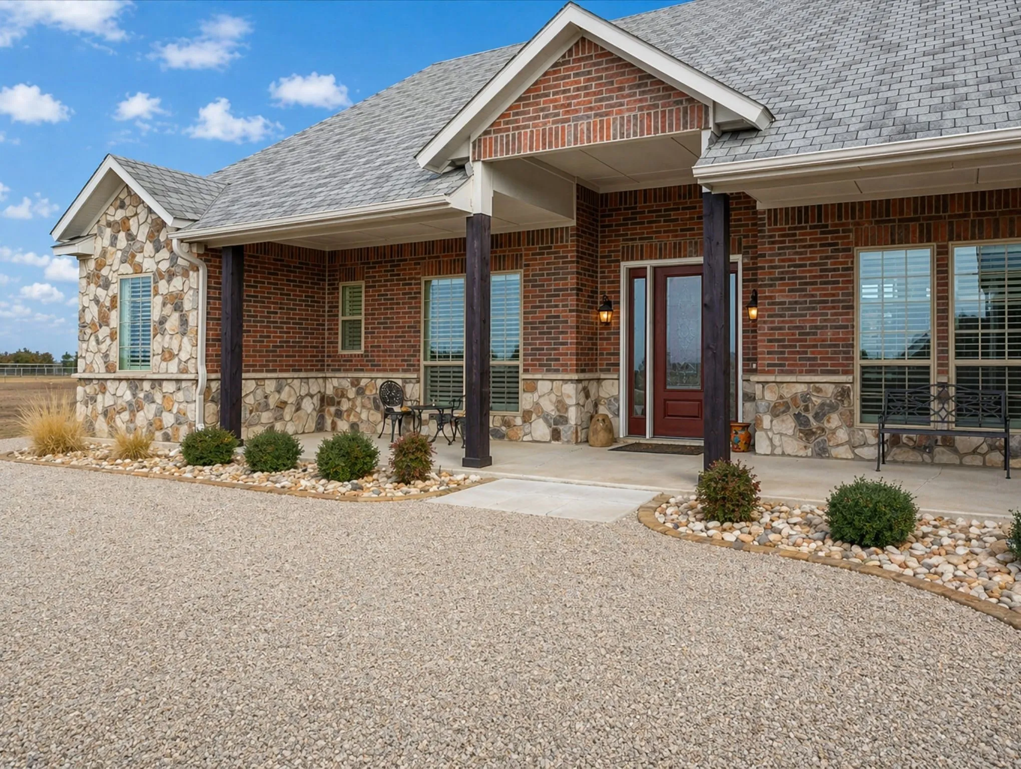 Single Family Residence For Sale in Collin County , 8636 Morgan Road, Blue Ridge, Texas 75424, 3 Bedroom, 4 Bathroom, 3 Garage spaces, 3,324 Sqft, built in 2016, mls#21356431, Real Estate Agent in Blue Ridge, Homes For Sale in Collin county, Homes For Sale in Blue Ridge, Realtor in Blue Ridge Texas, Real Estate Brokerage Independent Realty Texas, Luminita Cordes Realtor