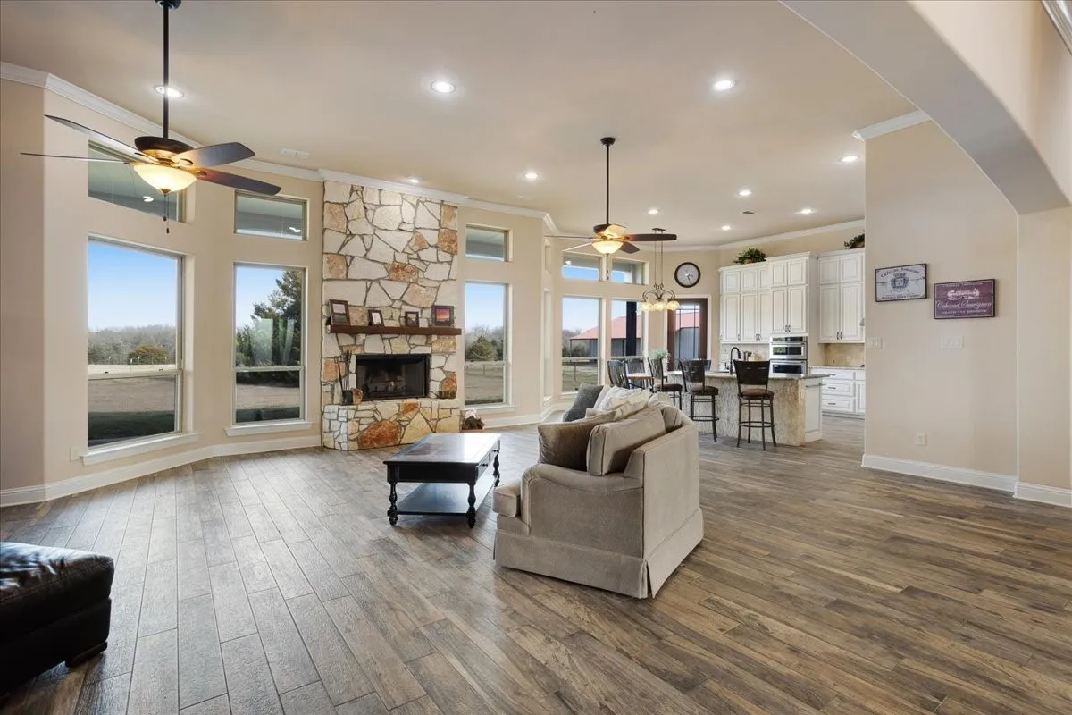 Single Family Residence For Sale in Collin County , 8636 Morgan Road, Blue Ridge, Texas 75424, 3 Bedroom, 4 Bathroom, 3 Garage spaces, 3,324 Sqft, built in 2016, mls#21356431, Real Estate Agent in Blue Ridge, Homes For Sale in Collin county, Homes For Sale in Blue Ridge, Realtor in Blue Ridge Texas, Real Estate Brokerage Independent Realty Texas, Luminita Cordes Realtor