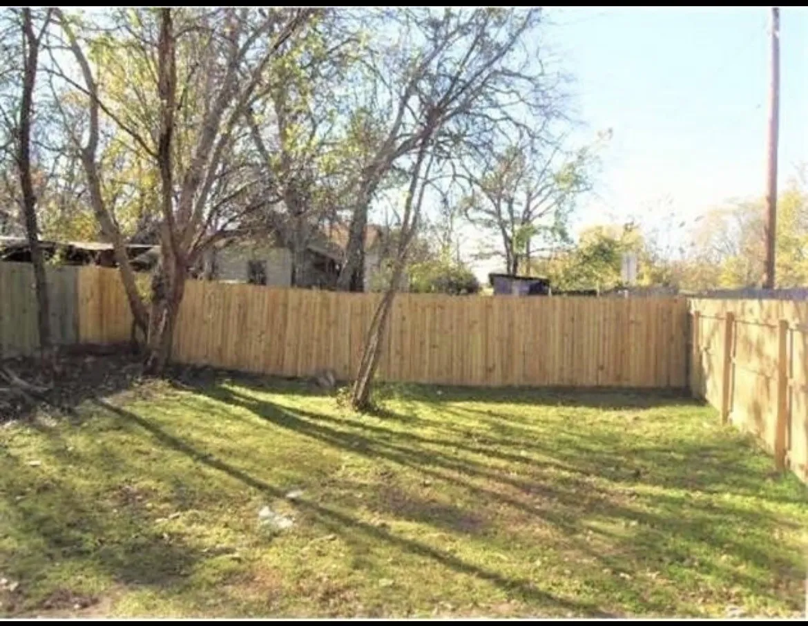 Single Family Residence For Rent in Denton County , 802 Cross Timber Street, Denton, Texas 76205, 1 Bedroom, 1 Bathroom, Garage spaces, 572 Sqft, built in 1945, mls#21356890, Real Estate Agent in Denton, Homes For Rent in Denton county, Homes For Rent in Denton, Realtor in Denton Texas, Real Estate Brokerage Independent Realty Texas, Luminita Cordes Realtor
