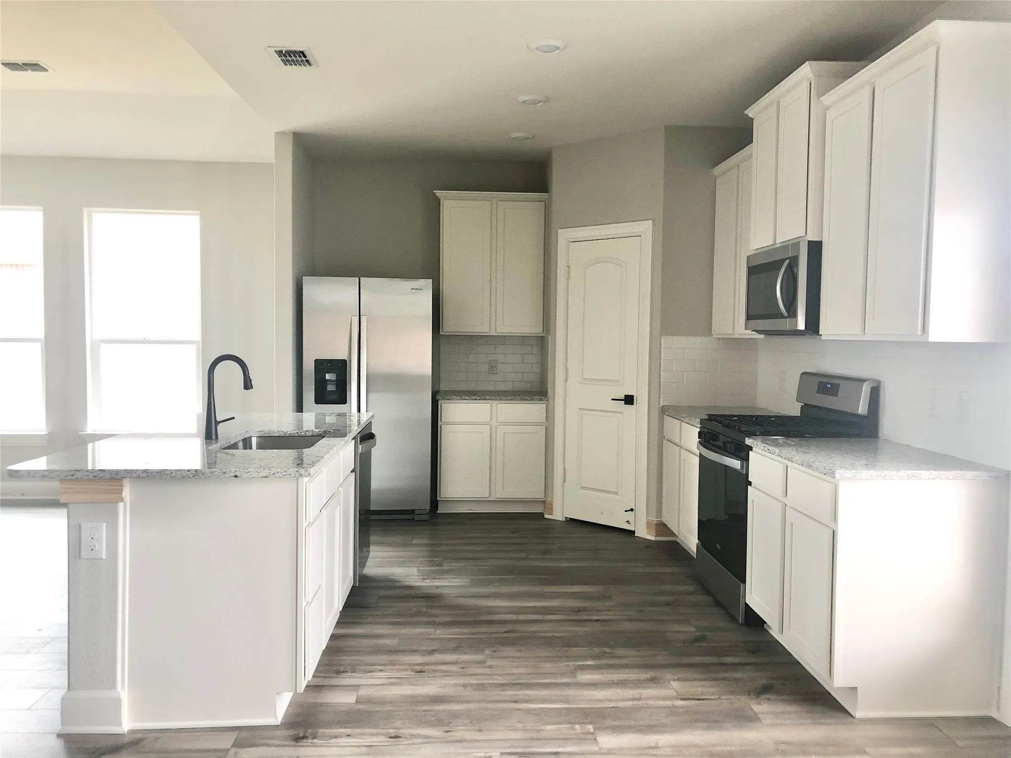 Single Family Residence For Rent in Collin County , 617 Harbor Oaks Drive, Anna, Texas 75409, 4 Bedroom, 2 Bathroom, 2 Garage spaces, 1,811 Sqft, built in 2023, mls#21357473, Real Estate Agent in Anna, Homes For Rent in Collin county, Homes For Rent in Anna, Realtor in Anna Texas, Real Estate Brokerage Independent Realty Texas, Luminita Cordes Realtor