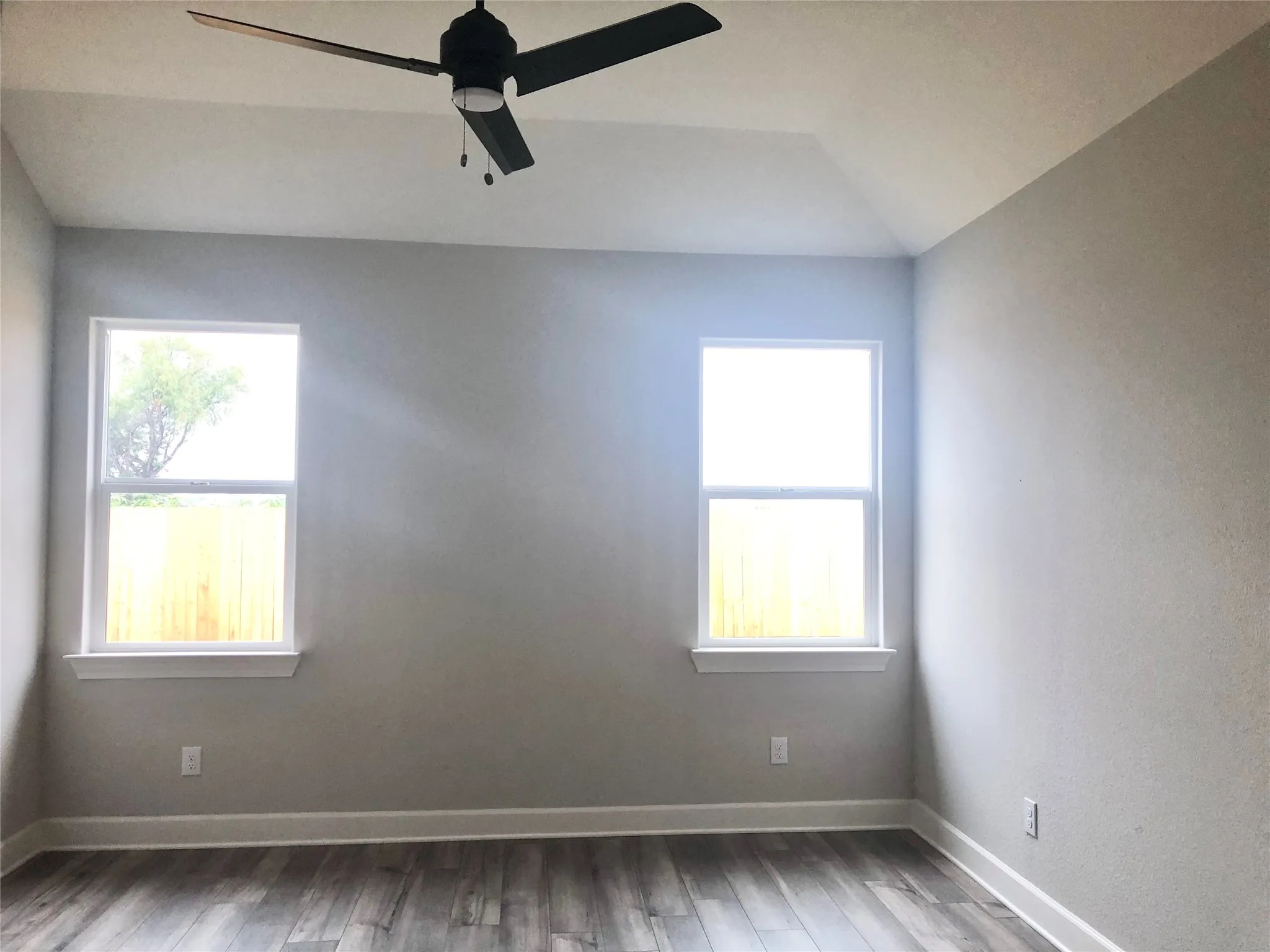 Single Family Residence For Rent in Collin County , 617 Harbor Oaks Drive, Anna, Texas 75409, 4 Bedroom, 2 Bathroom, 2 Garage spaces, 1,811 Sqft, built in 2023, mls#21357473, Real Estate Agent in Anna, Homes For Rent in Collin county, Homes For Rent in Anna, Realtor in Anna Texas, Real Estate Brokerage Independent Realty Texas, Luminita Cordes Realtor