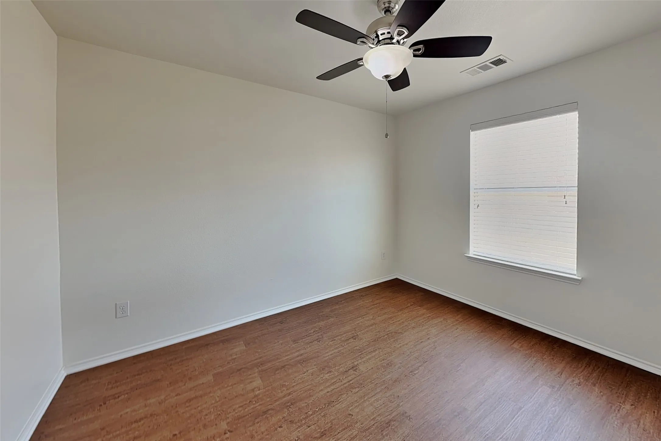 Single Family Residence For Rent in Collin County , 3208 Grant Street, Mc Kinney, Texas 75071, 4 Bedroom, 3 Bathroom, 2 Garage spaces, 2,593 Sqft, built in 2005, mls#21357535, Real Estate Agent in Mc Kinney, Homes For Rent in Collin county, Homes For Rent in Mc Kinney, Realtor in Mc Kinney Texas, Real Estate Brokerage Independent Realty Texas, Luminita Cordes Realtor