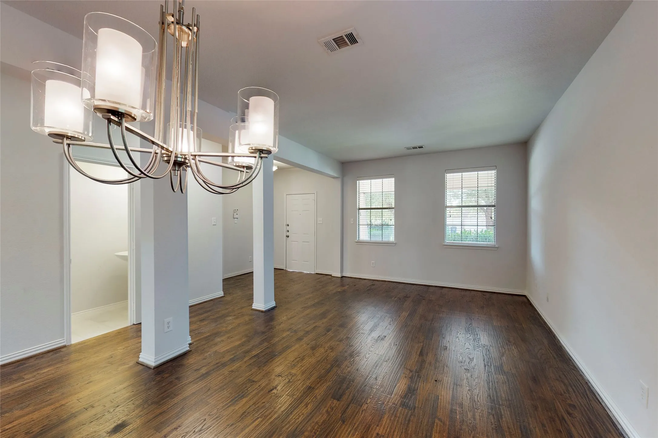 Single Family Residence For Rent in Collin County , 3208 Grant Street, Mc Kinney, Texas 75071, 4 Bedroom, 3 Bathroom, 2 Garage spaces, 2,593 Sqft, built in 2005, mls#21357535, Real Estate Agent in Mc Kinney, Homes For Rent in Collin county, Homes For Rent in Mc Kinney, Realtor in Mc Kinney Texas, Real Estate Brokerage Independent Realty Texas, Luminita Cordes Realtor