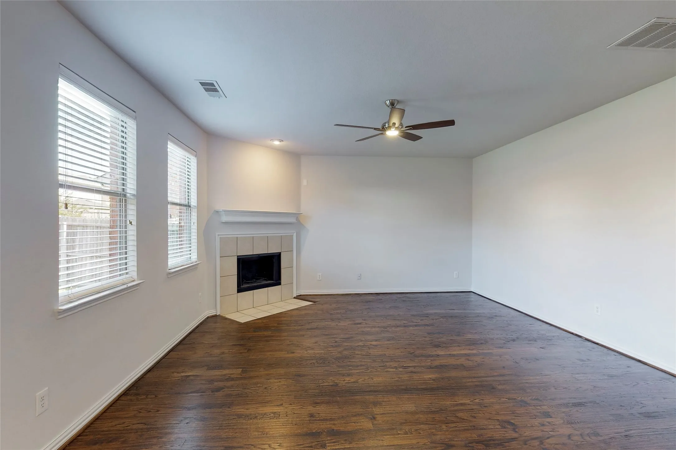 Single Family Residence For Rent in Collin County , 3208 Grant Street, Mc Kinney, Texas 75071, 4 Bedroom, 3 Bathroom, 2 Garage spaces, 2,593 Sqft, built in 2005, mls#21357535, Real Estate Agent in Mc Kinney, Homes For Rent in Collin county, Homes For Rent in Mc Kinney, Realtor in Mc Kinney Texas, Real Estate Brokerage Independent Realty Texas, Luminita Cordes Realtor