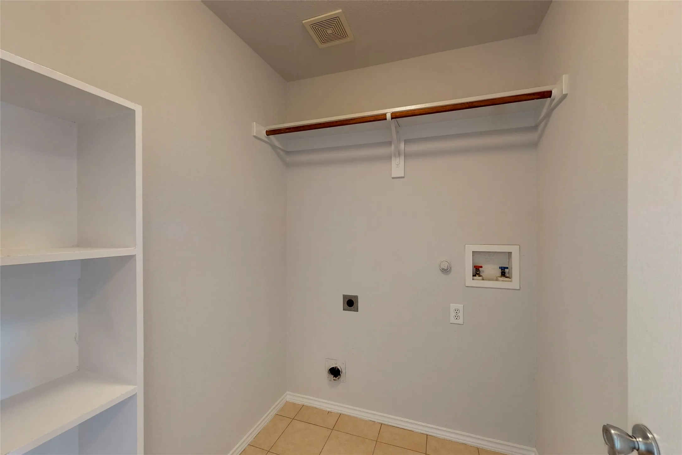 Single Family Residence For Rent in Collin County , 3208 Grant Street, Mc Kinney, Texas 75071, 4 Bedroom, 3 Bathroom, 2 Garage spaces, 2,593 Sqft, built in 2005, mls#21357535, Real Estate Agent in Mc Kinney, Homes For Rent in Collin county, Homes For Rent in Mc Kinney, Realtor in Mc Kinney Texas, Real Estate Brokerage Independent Realty Texas, Luminita Cordes Realtor