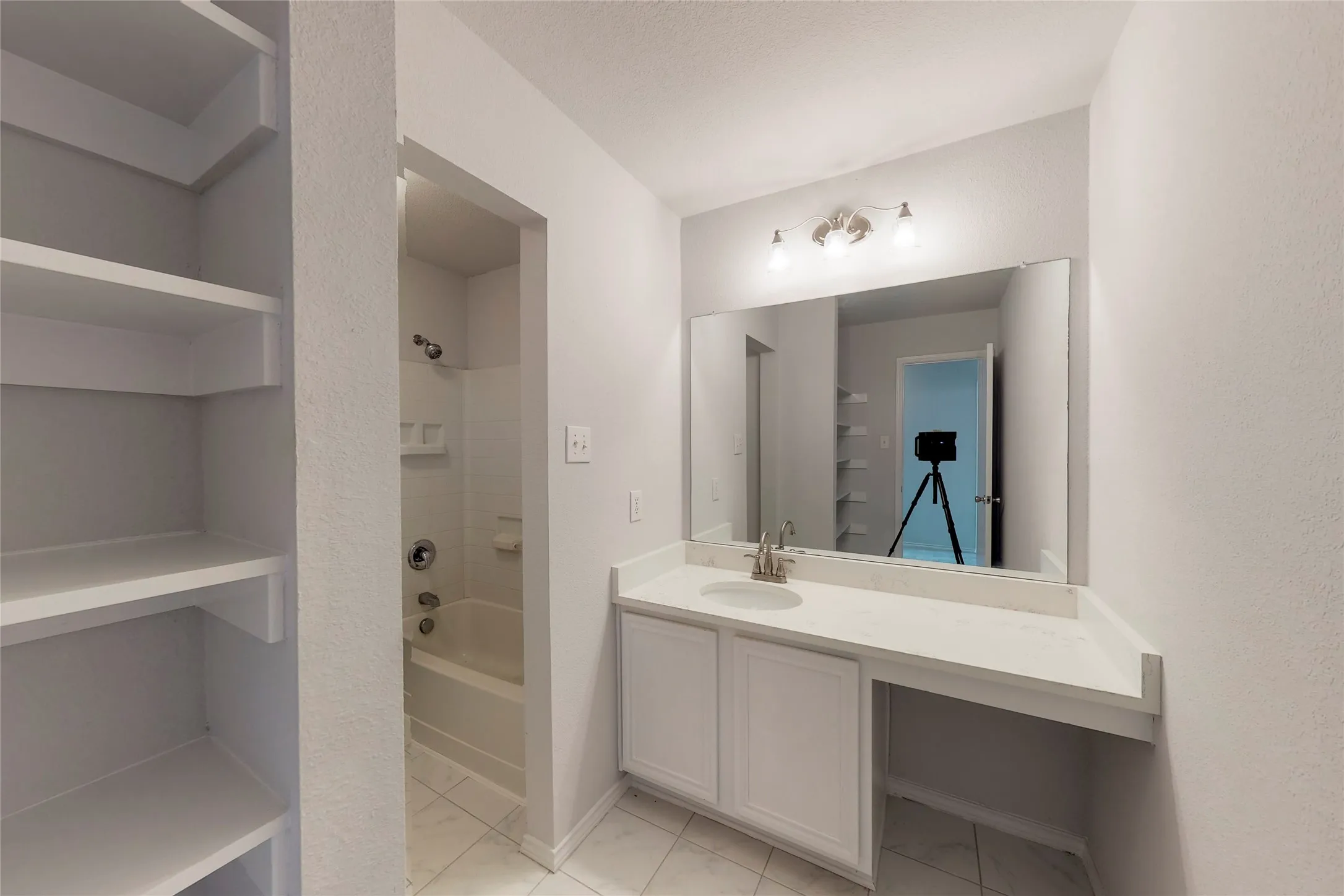 Single Family Residence For Rent in Collin County , 3208 Grant Street, Mc Kinney, Texas 75071, 4 Bedroom, 3 Bathroom, 2 Garage spaces, 2,593 Sqft, built in 2005, mls#21357535, Real Estate Agent in Mc Kinney, Homes For Rent in Collin county, Homes For Rent in Mc Kinney, Realtor in Mc Kinney Texas, Real Estate Brokerage Independent Realty Texas, Luminita Cordes Realtor