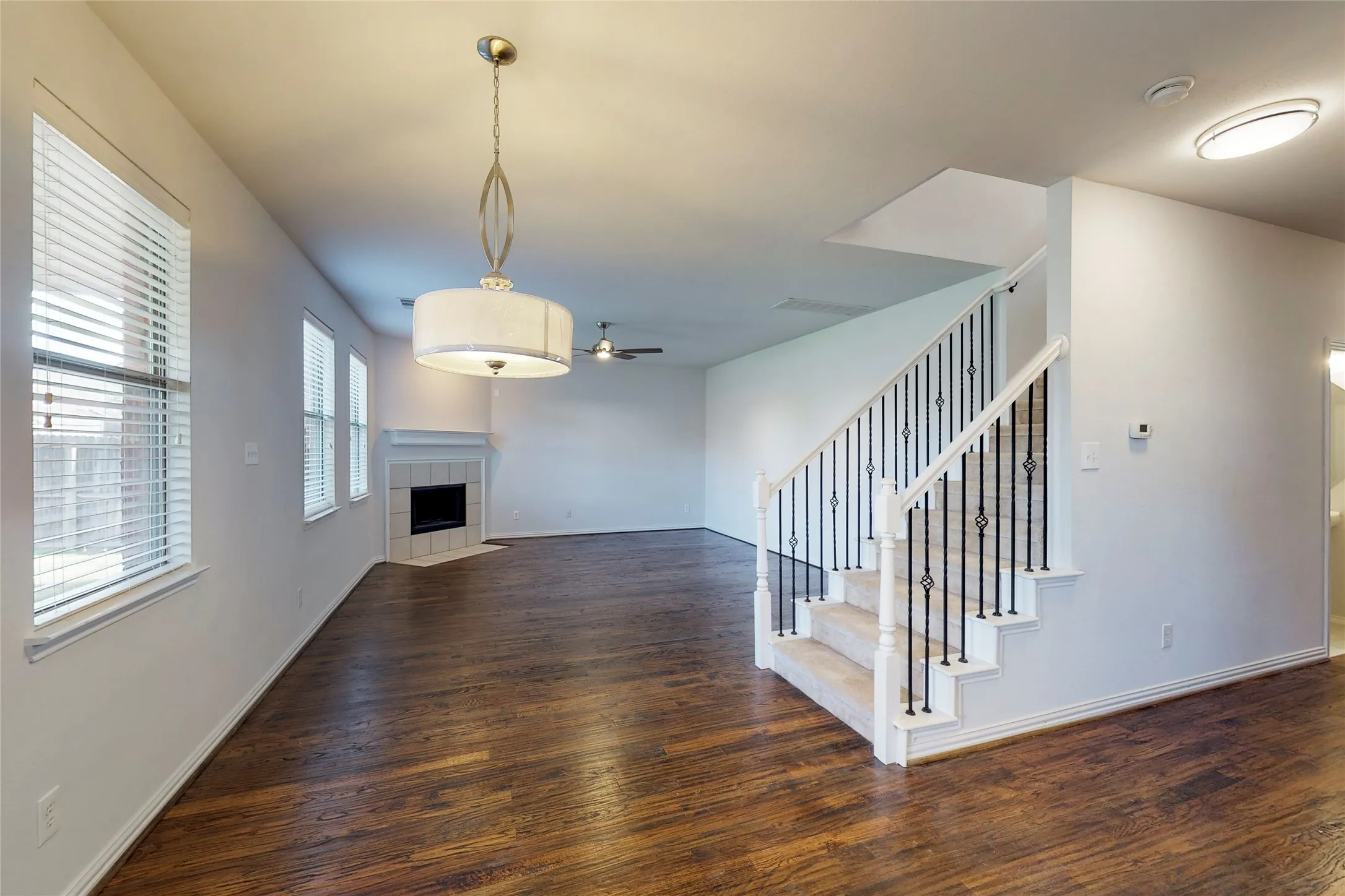Single Family Residence For Rent in Collin County , 3208 Grant Street, Mc Kinney, Texas 75071, 4 Bedroom, 3 Bathroom, 2 Garage spaces, 2,593 Sqft, built in 2005, mls#21357535, Real Estate Agent in Mc Kinney, Homes For Rent in Collin county, Homes For Rent in Mc Kinney, Realtor in Mc Kinney Texas, Real Estate Brokerage Independent Realty Texas, Luminita Cordes Realtor