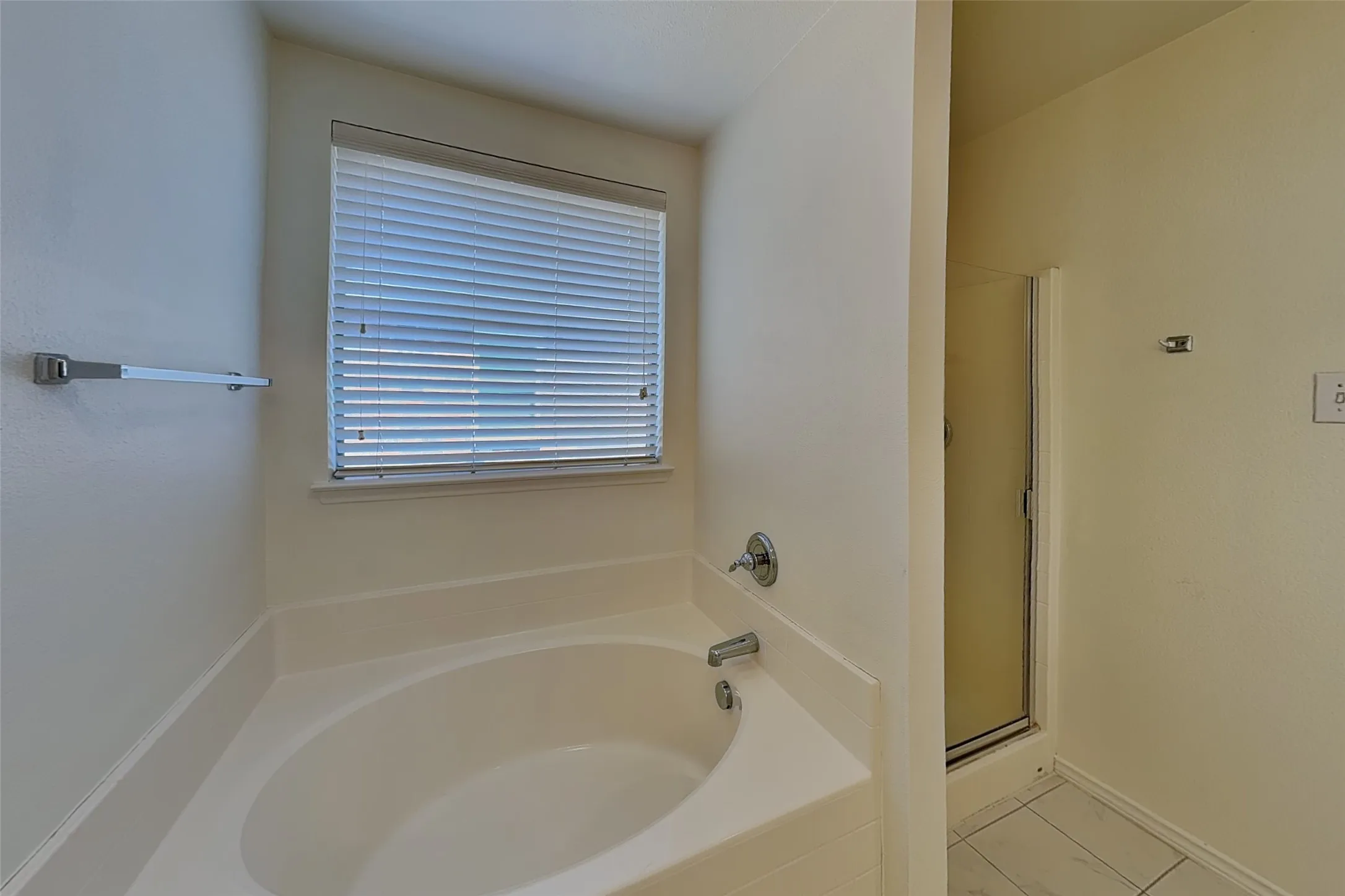 Single Family Residence For Rent in Collin County , 3208 Grant Street, Mc Kinney, Texas 75071, 4 Bedroom, 3 Bathroom, 2 Garage spaces, 2,593 Sqft, built in 2005, mls#21357535, Real Estate Agent in Mc Kinney, Homes For Rent in Collin county, Homes For Rent in Mc Kinney, Realtor in Mc Kinney Texas, Real Estate Brokerage Independent Realty Texas, Luminita Cordes Realtor