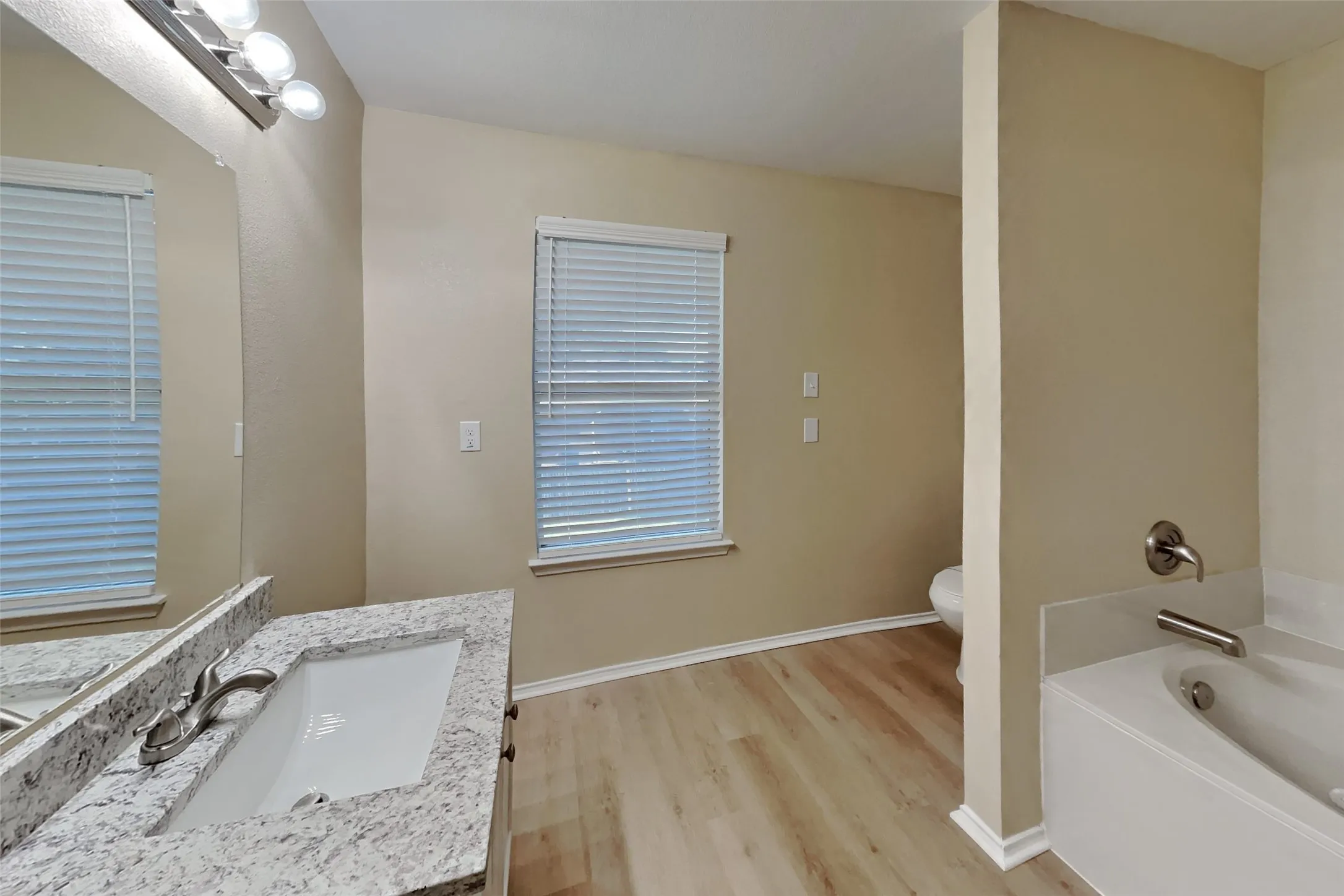 Single Family Residence For Rent in Tarrant County , 616 Destin Drive, Fort Worth, Texas 76131, 3 Bedroom, 3 Bathroom, 2 Garage spaces, 2,260 Sqft, built in 2008, mls#21357547, Real Estate Agent in Fort Worth, Homes For Rent in Tarrant county, Homes For Rent in Fort Worth, Realtor in Fort Worth Texas, Real Estate Brokerage Independent Realty Texas, Luminita Cordes Realtor