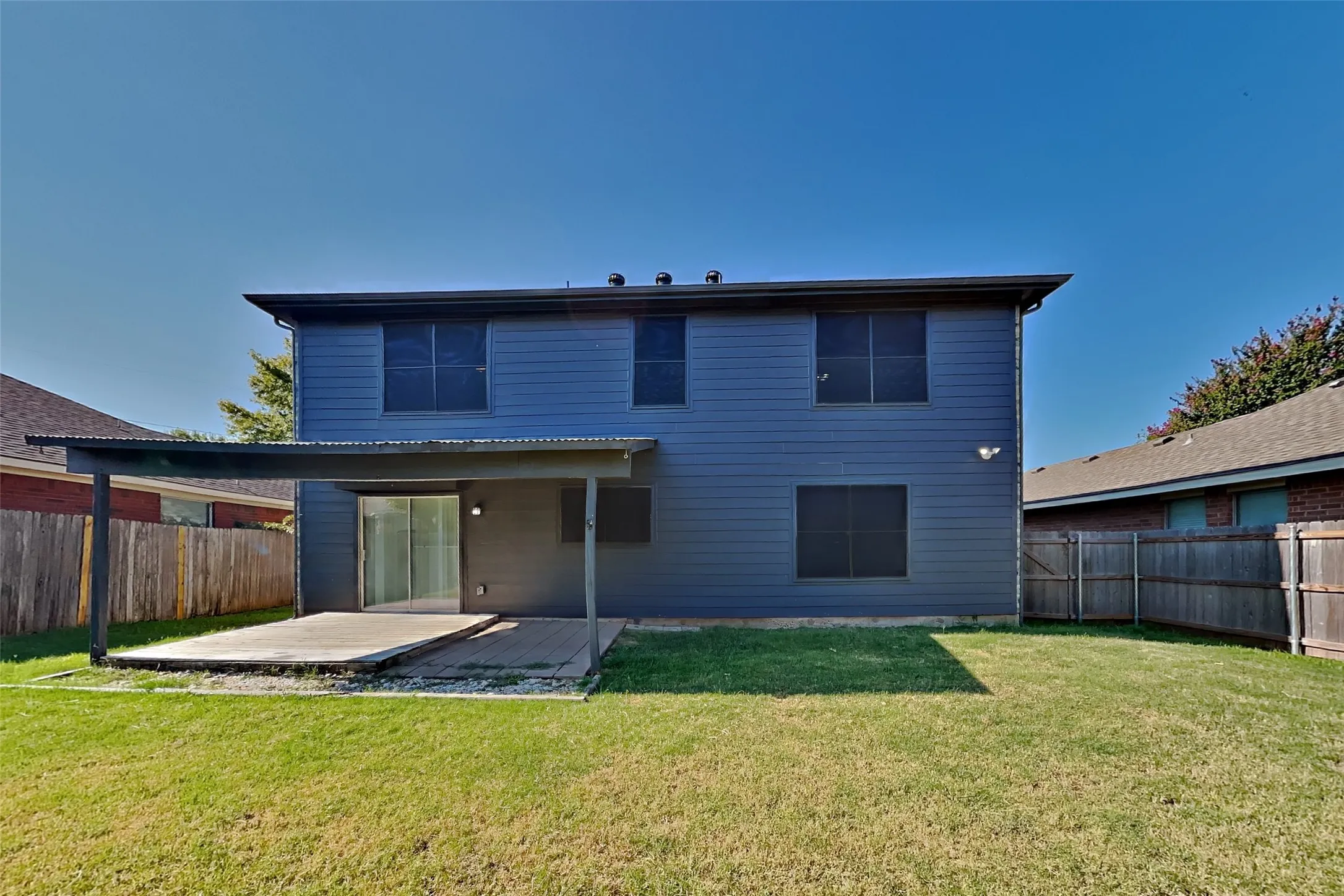 Single Family Residence For Rent in Tarrant County , 616 Destin Drive, Fort Worth, Texas 76131, 3 Bedroom, 3 Bathroom, 2 Garage spaces, 2,260 Sqft, built in 2008, mls#21357547, Real Estate Agent in Fort Worth, Homes For Rent in Tarrant county, Homes For Rent in Fort Worth, Realtor in Fort Worth Texas, Real Estate Brokerage Independent Realty Texas, Luminita Cordes Realtor