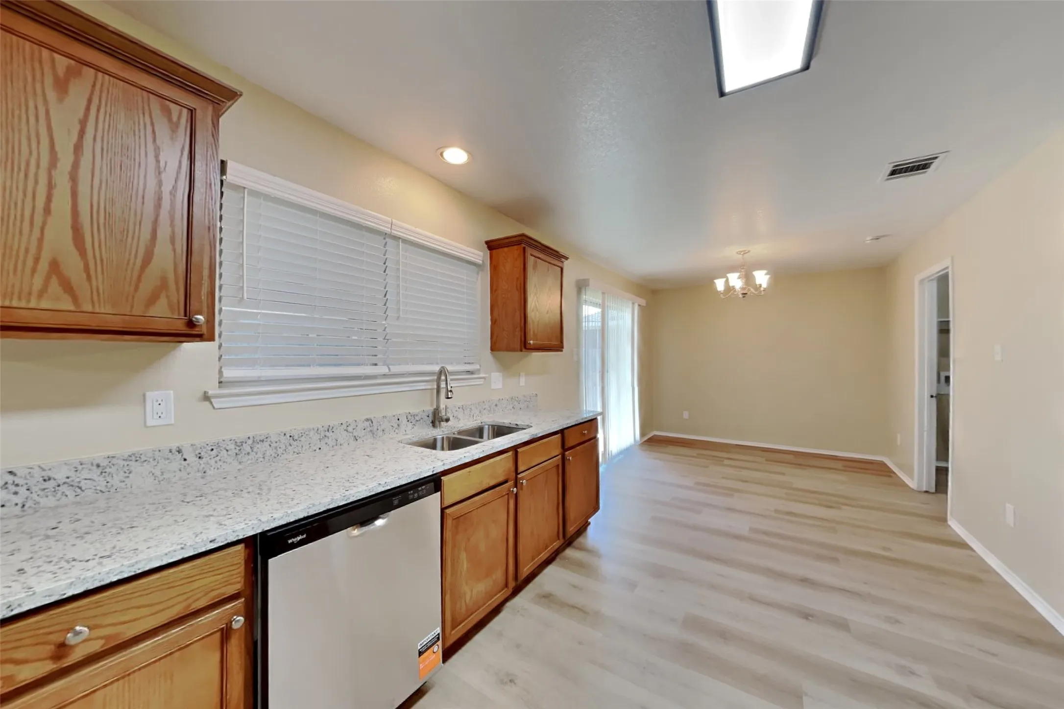 Single Family Residence For Rent in Tarrant County , 616 Destin Drive, Fort Worth, Texas 76131, 3 Bedroom, 3 Bathroom, 2 Garage spaces, 2,260 Sqft, built in 2008, mls#21357547, Real Estate Agent in Fort Worth, Homes For Rent in Tarrant county, Homes For Rent in Fort Worth, Realtor in Fort Worth Texas, Real Estate Brokerage Independent Realty Texas, Luminita Cordes Realtor