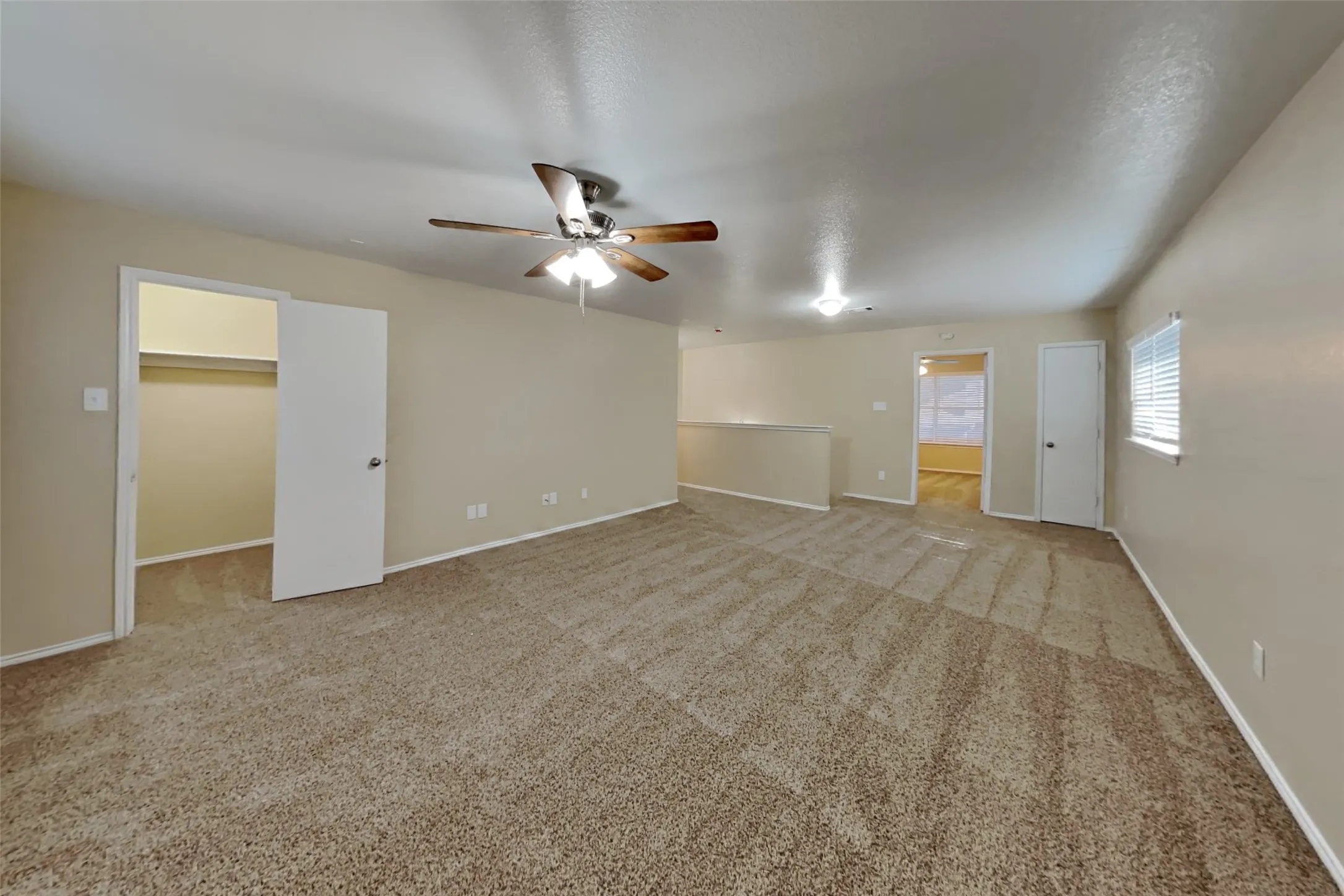 Single Family Residence For Rent in Tarrant County , 616 Destin Drive, Fort Worth, Texas 76131, 3 Bedroom, 3 Bathroom, 2 Garage spaces, 2,260 Sqft, built in 2008, mls#21357547, Real Estate Agent in Fort Worth, Homes For Rent in Tarrant county, Homes For Rent in Fort Worth, Realtor in Fort Worth Texas, Real Estate Brokerage Independent Realty Texas, Luminita Cordes Realtor